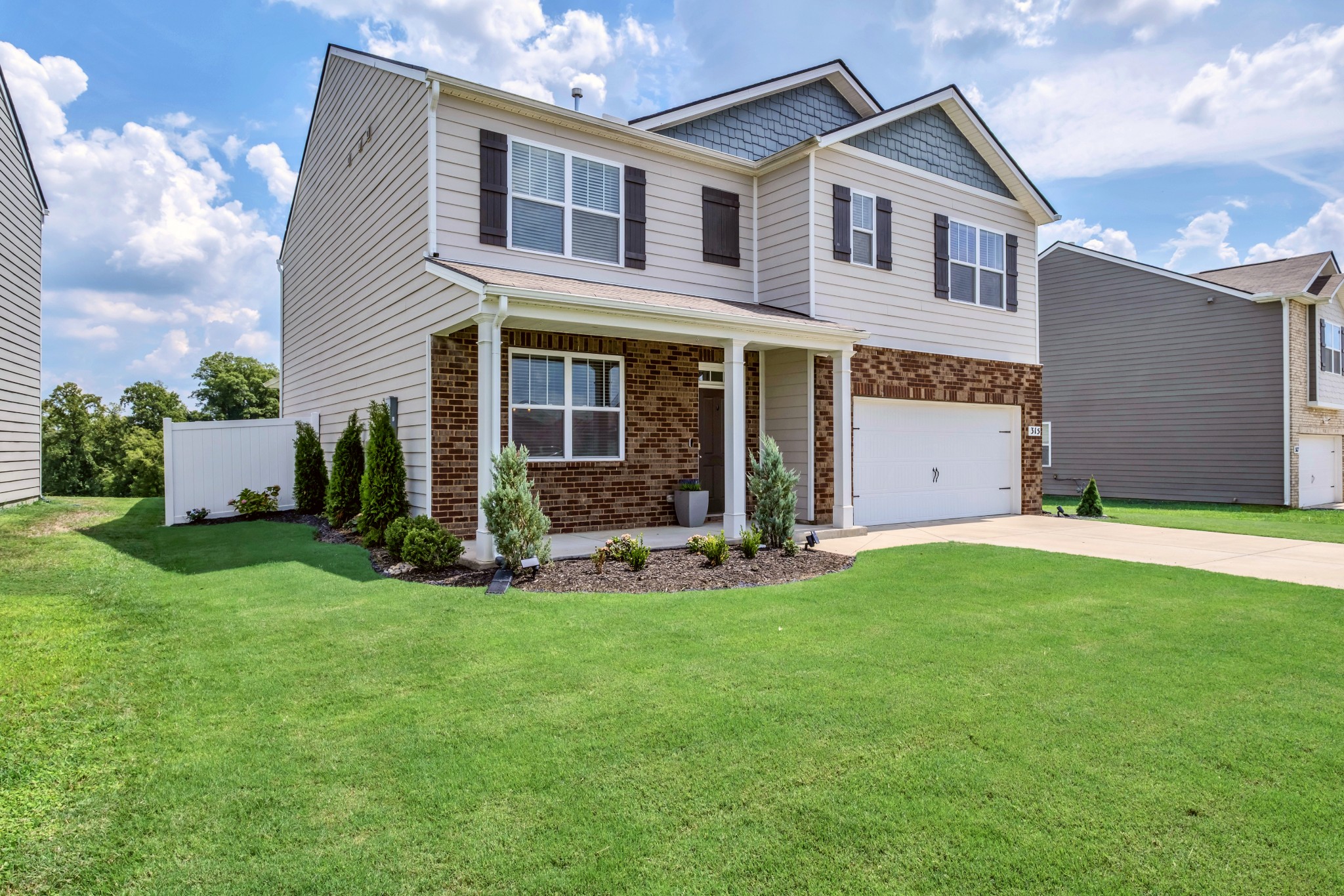 315 Redhead Ln