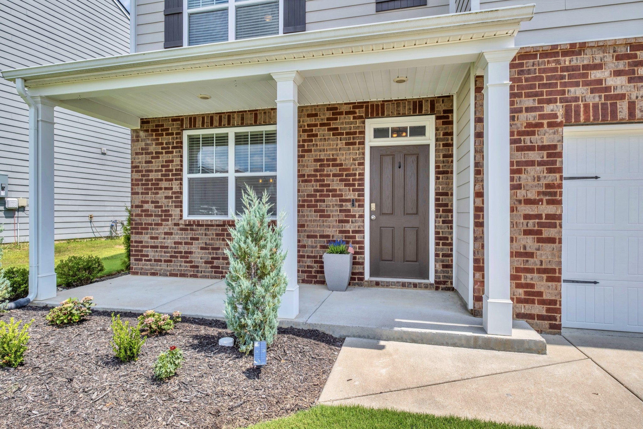315 Redhead Ln
