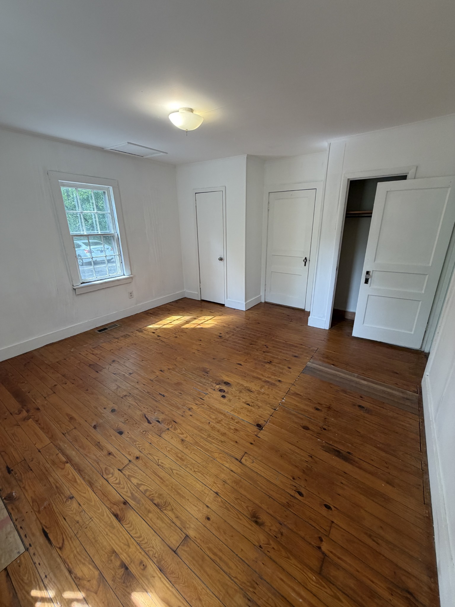 3752 Old Clarksville Pike