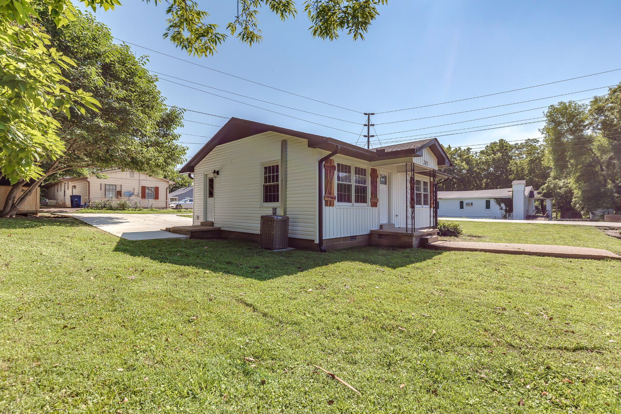 205 Carpenter St