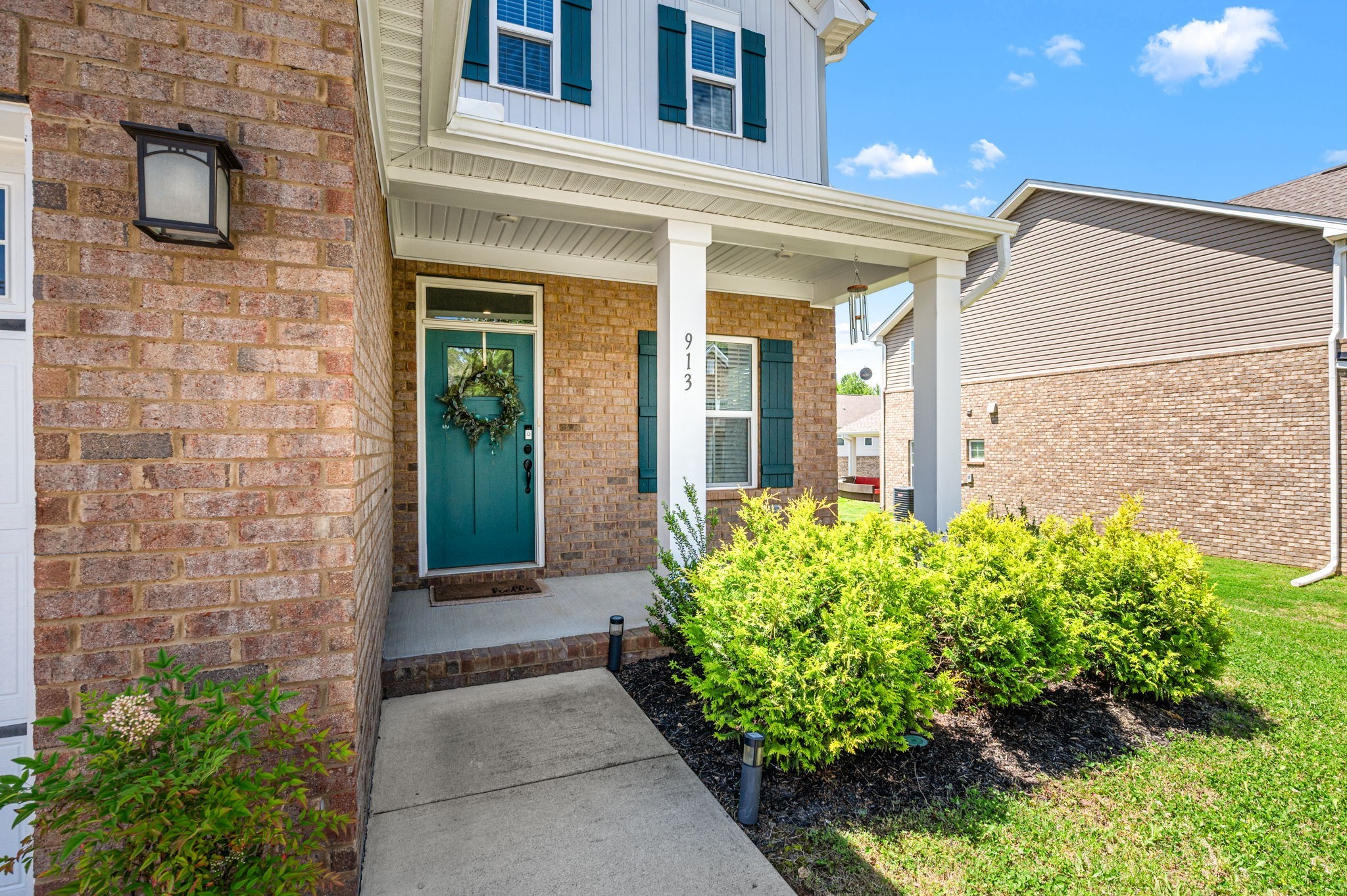 913 Fancher Ln