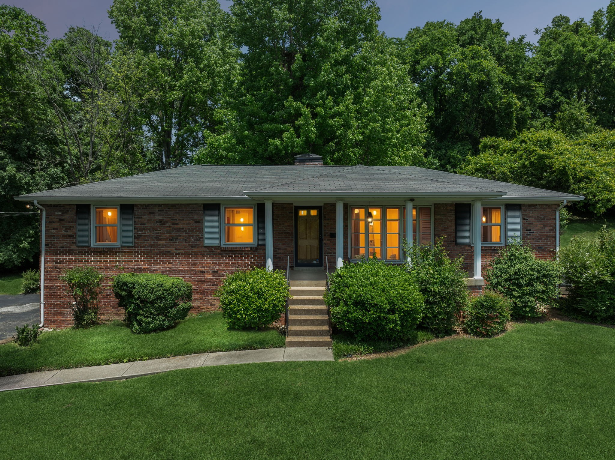 2724 Windemere Dr