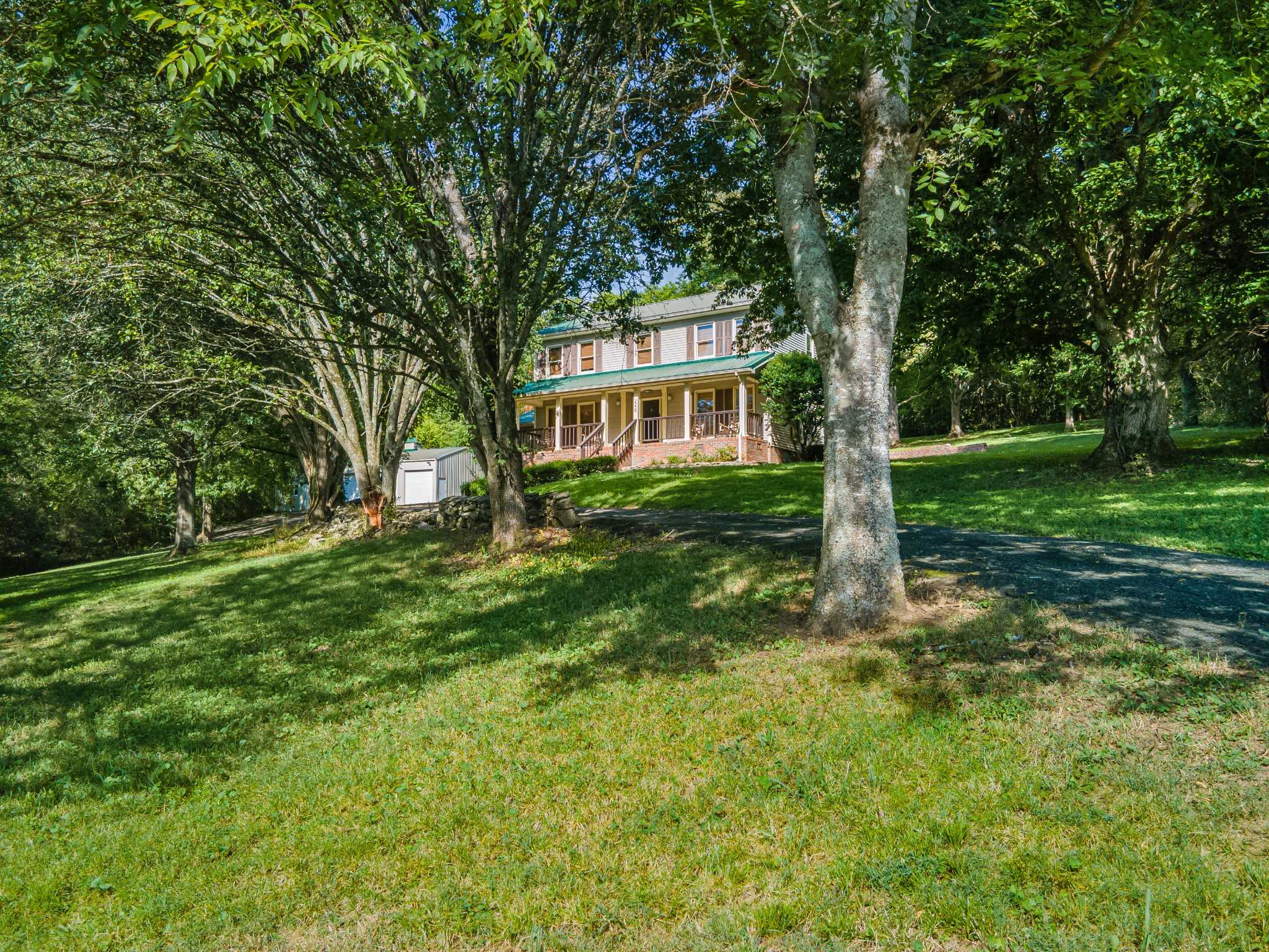 2239 Lewisburg Hwy