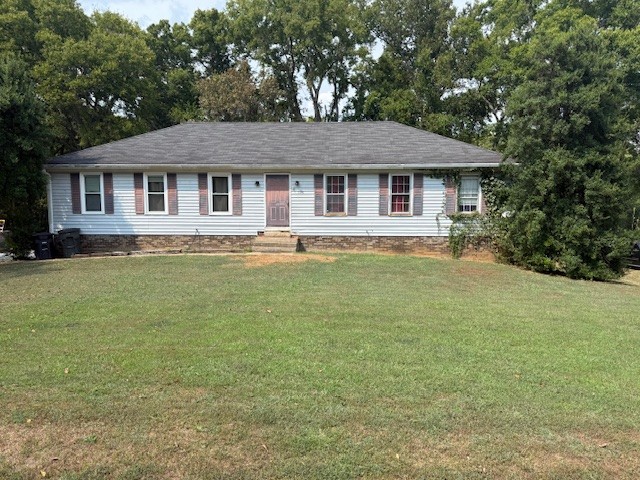Photo 1 of 10 — 526 Woods Drive, Columbia, TN 38401