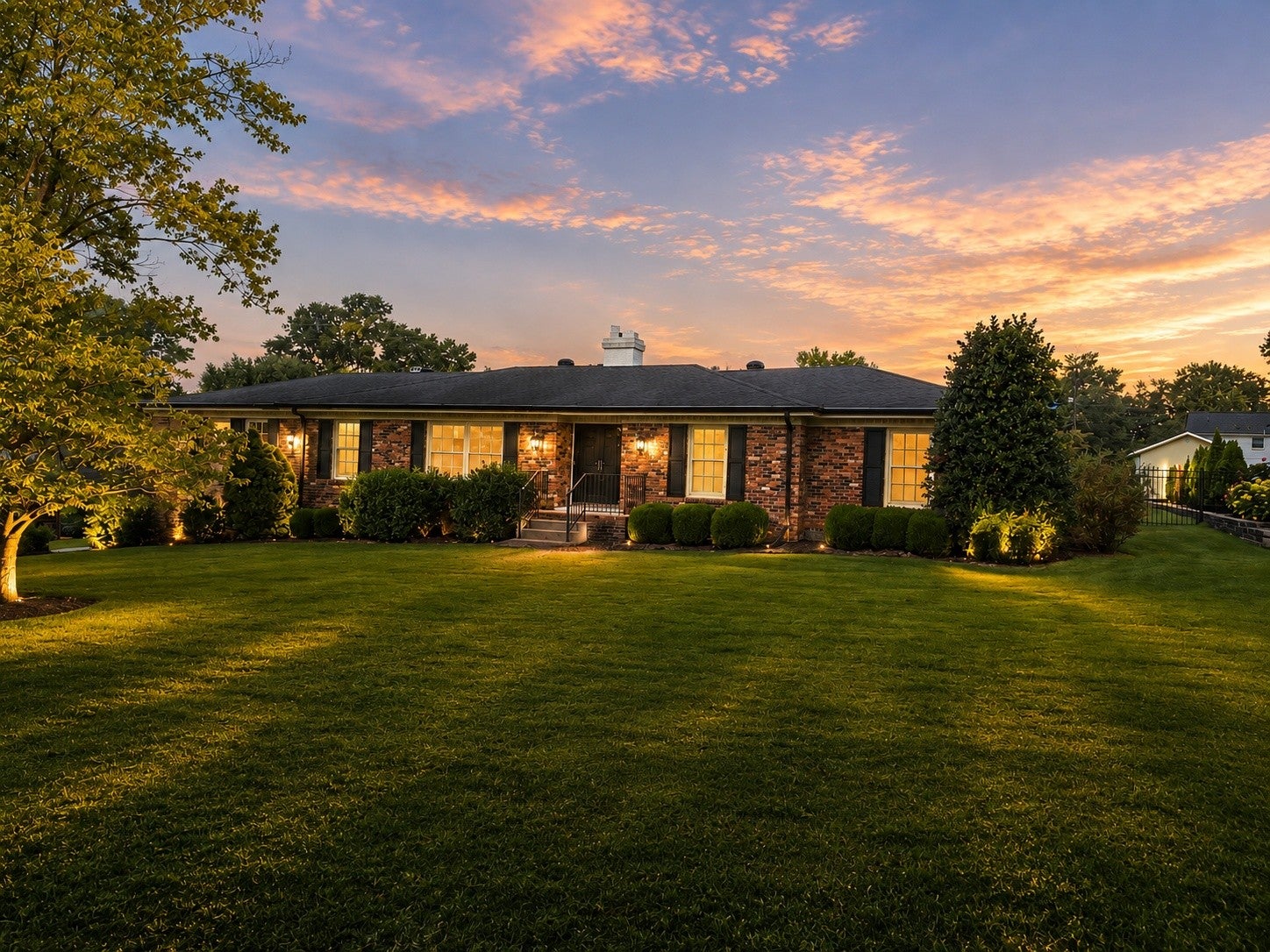 4-bed listing at 4074 Lake Pkwy, Hermitage