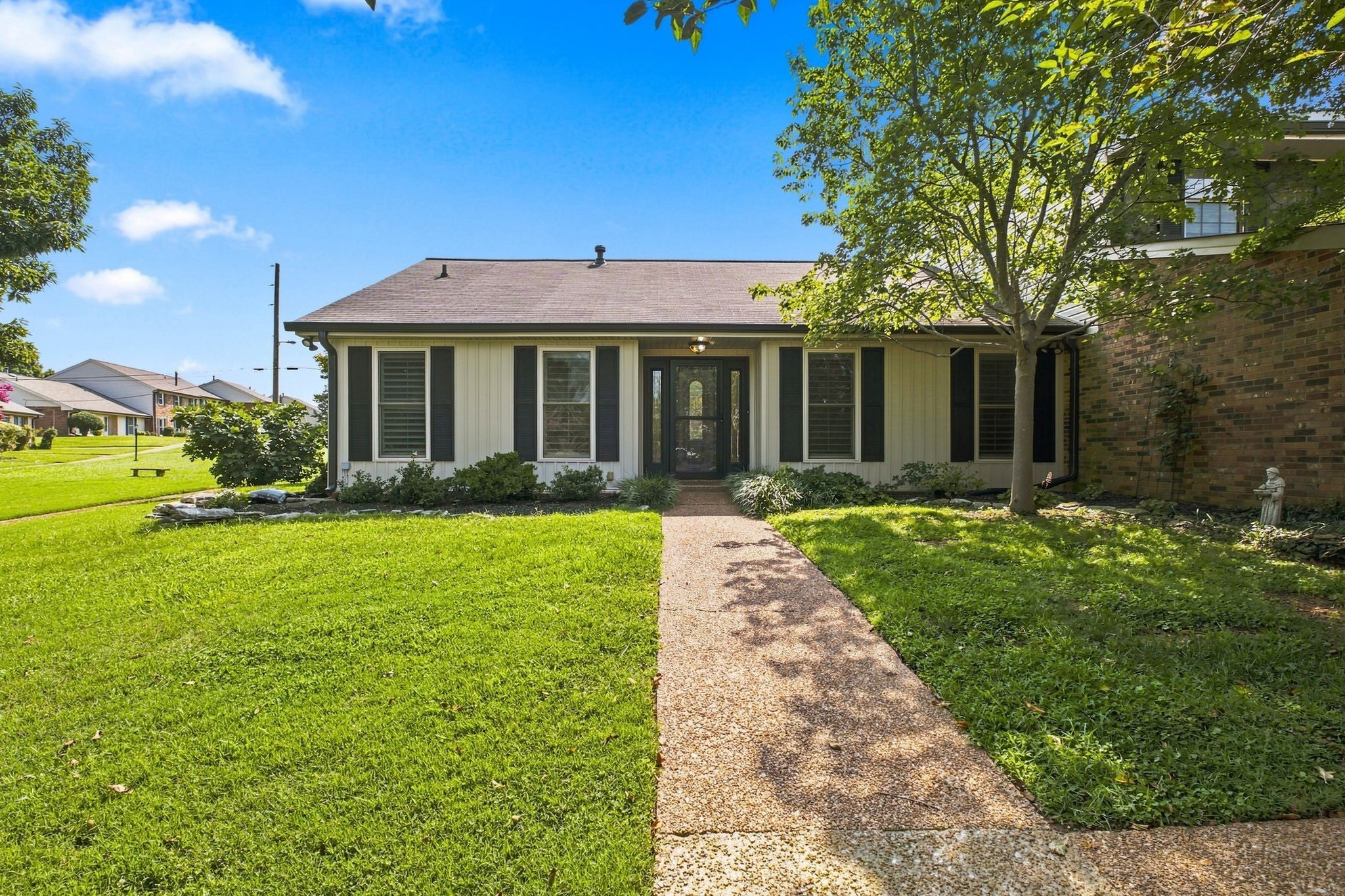3-bed listing at 4001 Anderson Rd P93, Nashville