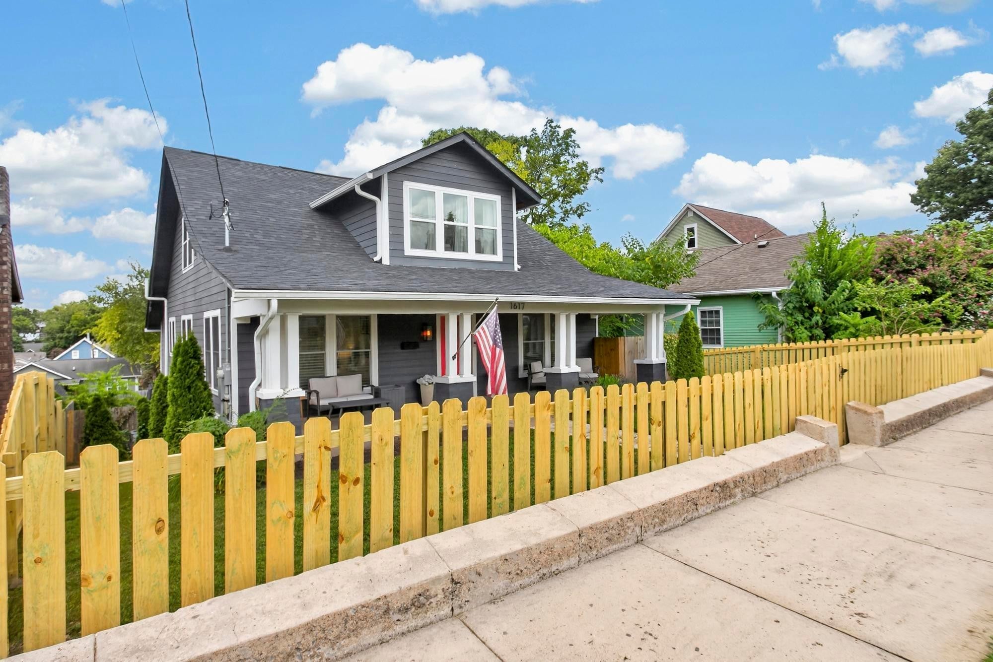 1617 Shelby Ave