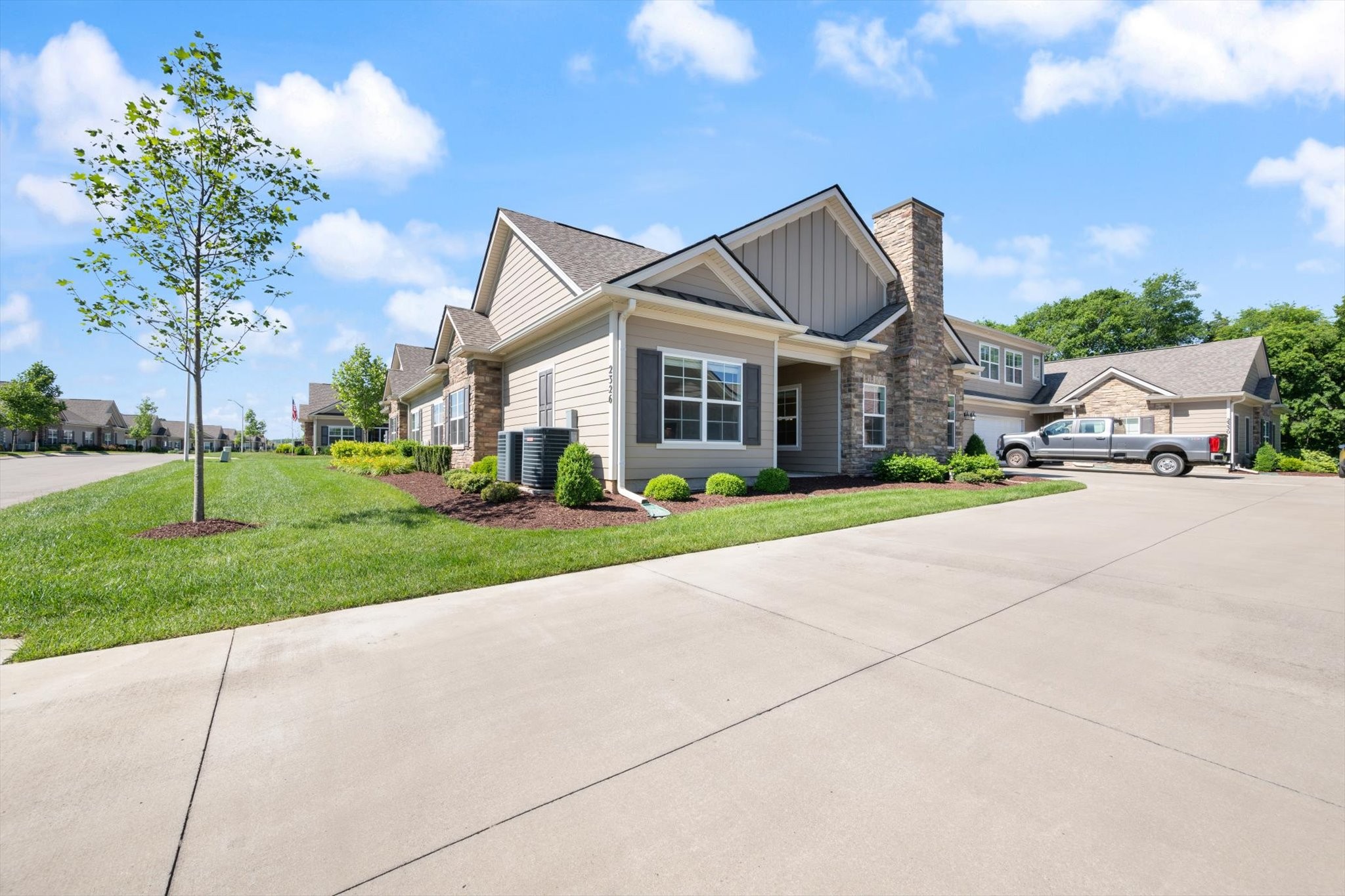 2326 Stonecenter Ln