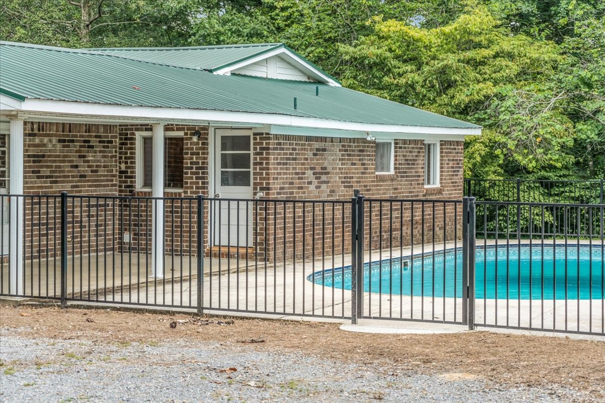 824 Carter Blake Rd