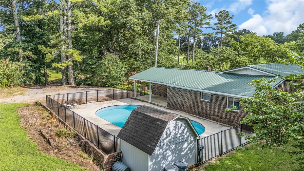 824 Carter Blake Rd
