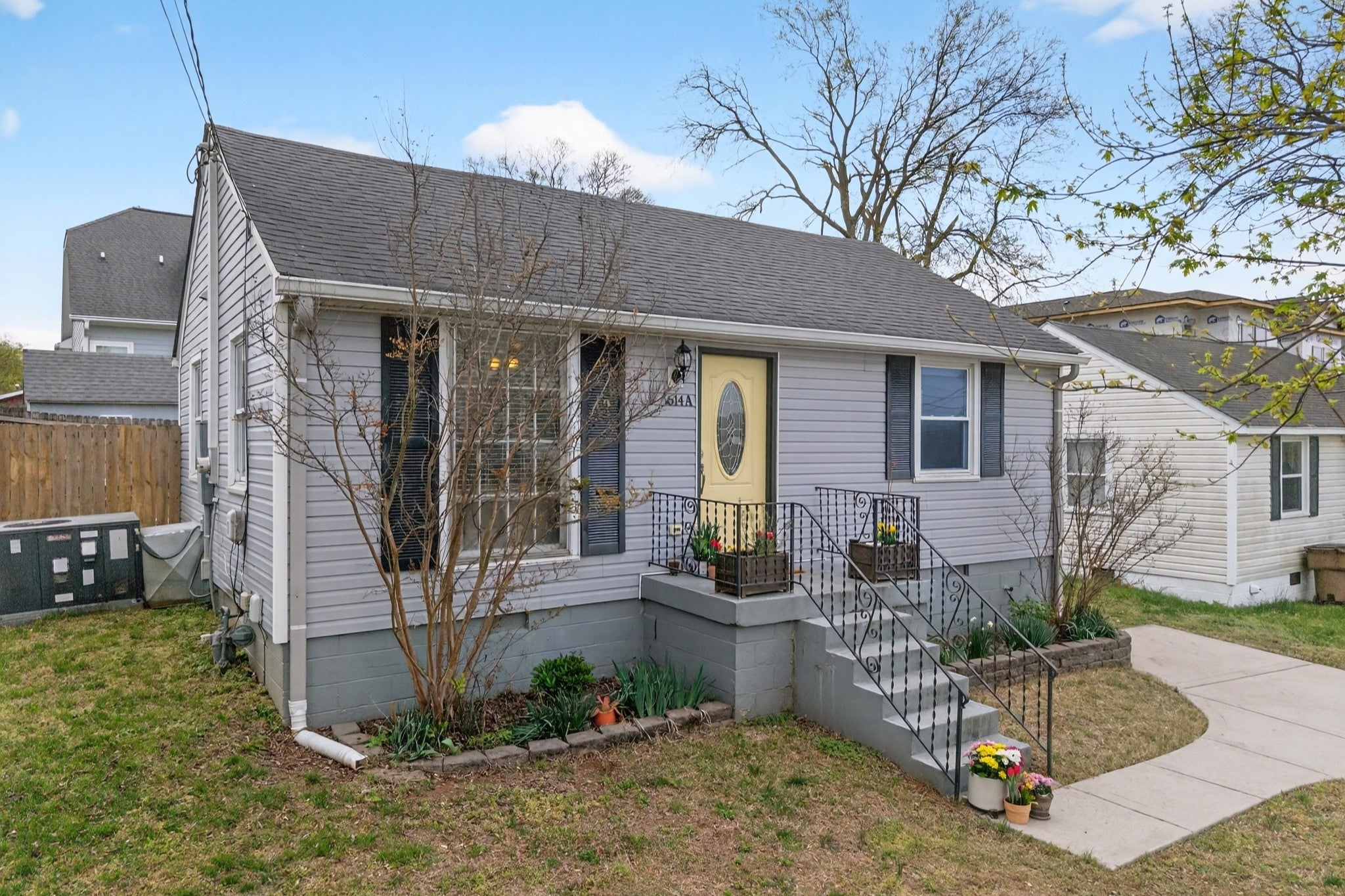 2-bed listing at 614a Annex Ave, Nashville