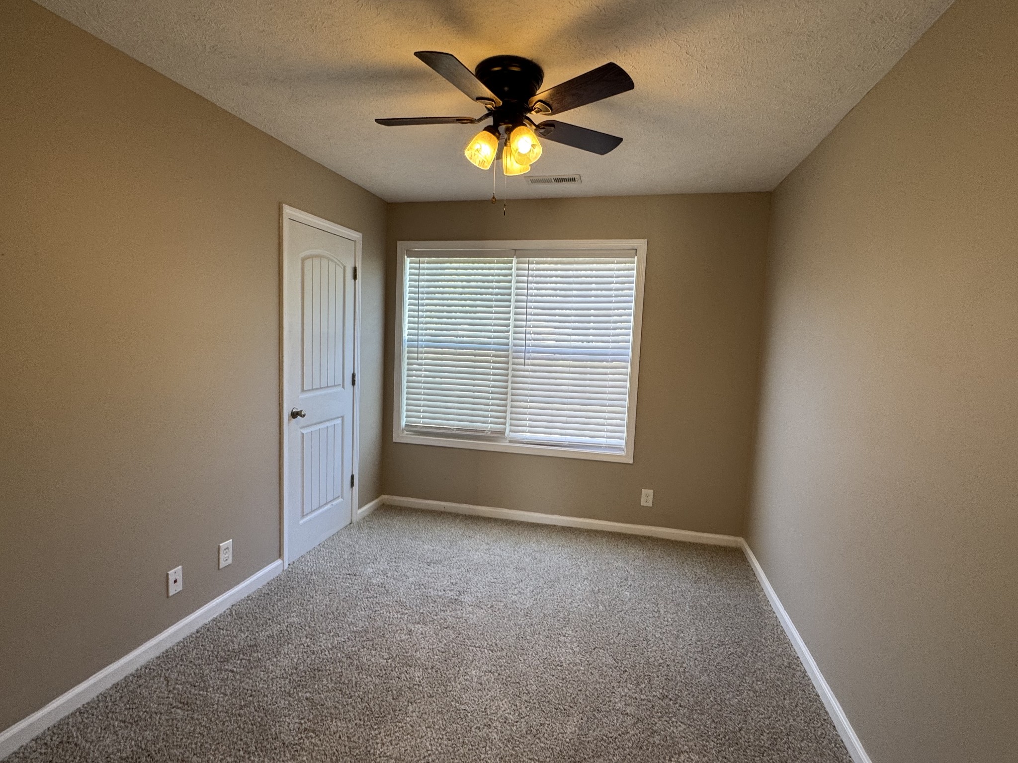 1880 Jackie Lorraine Dr