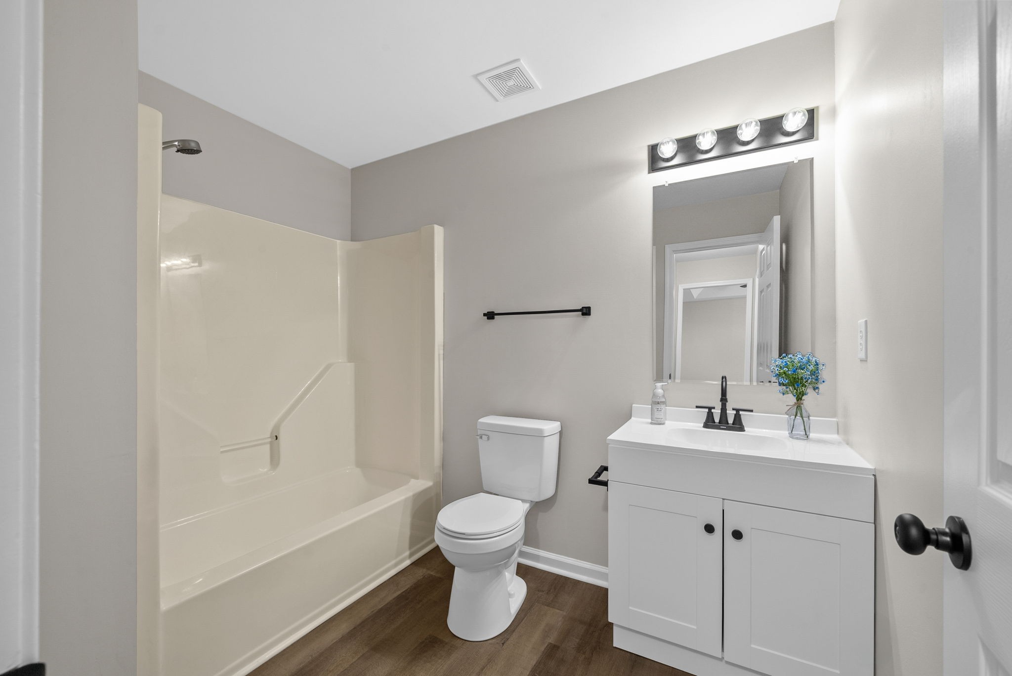 Oak Grove, Kentucky 42262, United States, 3 Bedrooms Bedrooms, ,2 BathroomsBathrooms,Residential,Pending,198628