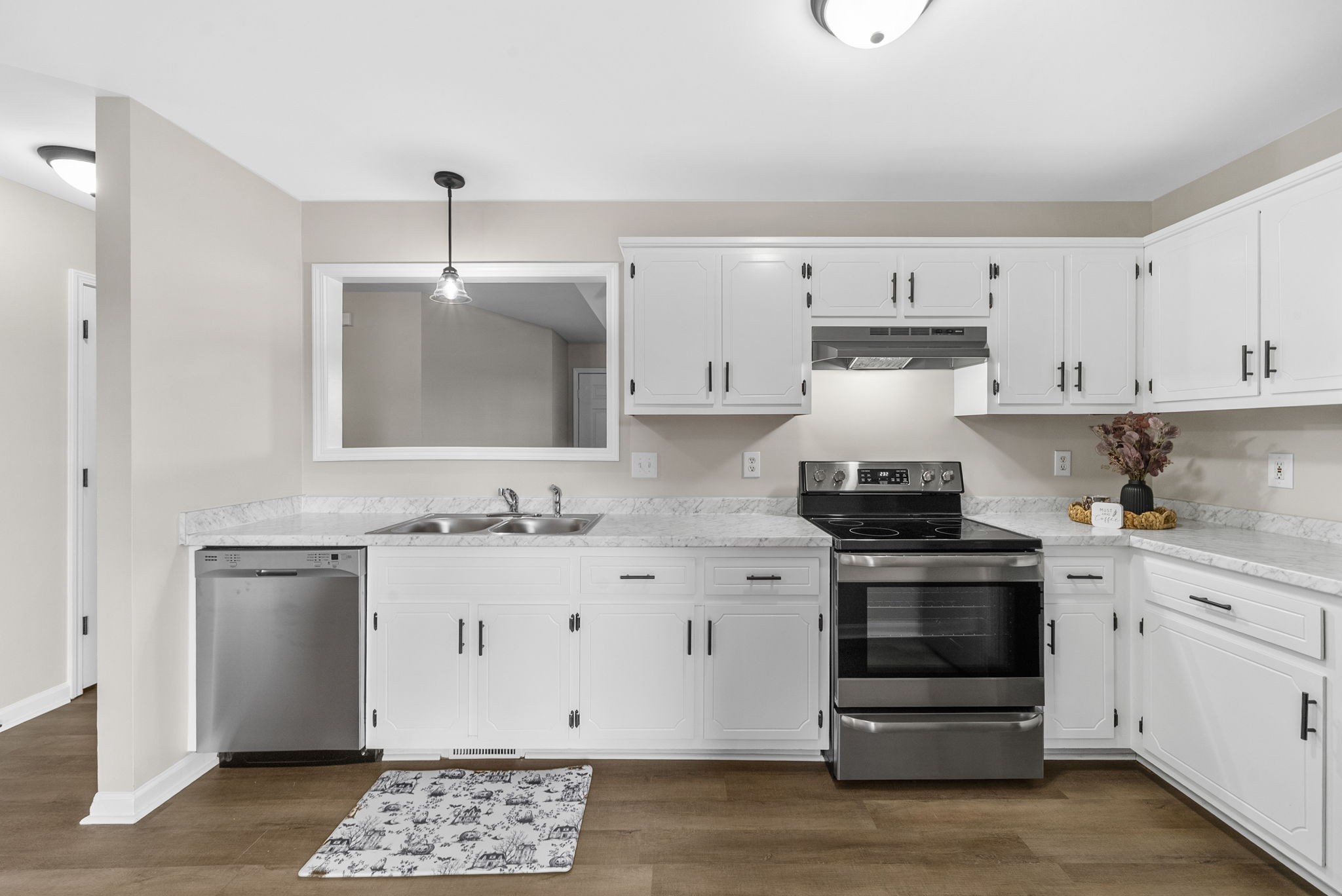 Oak Grove, Kentucky 42262, United States, 3 Bedrooms Bedrooms, ,2 BathroomsBathrooms,Residential,Pending,198628