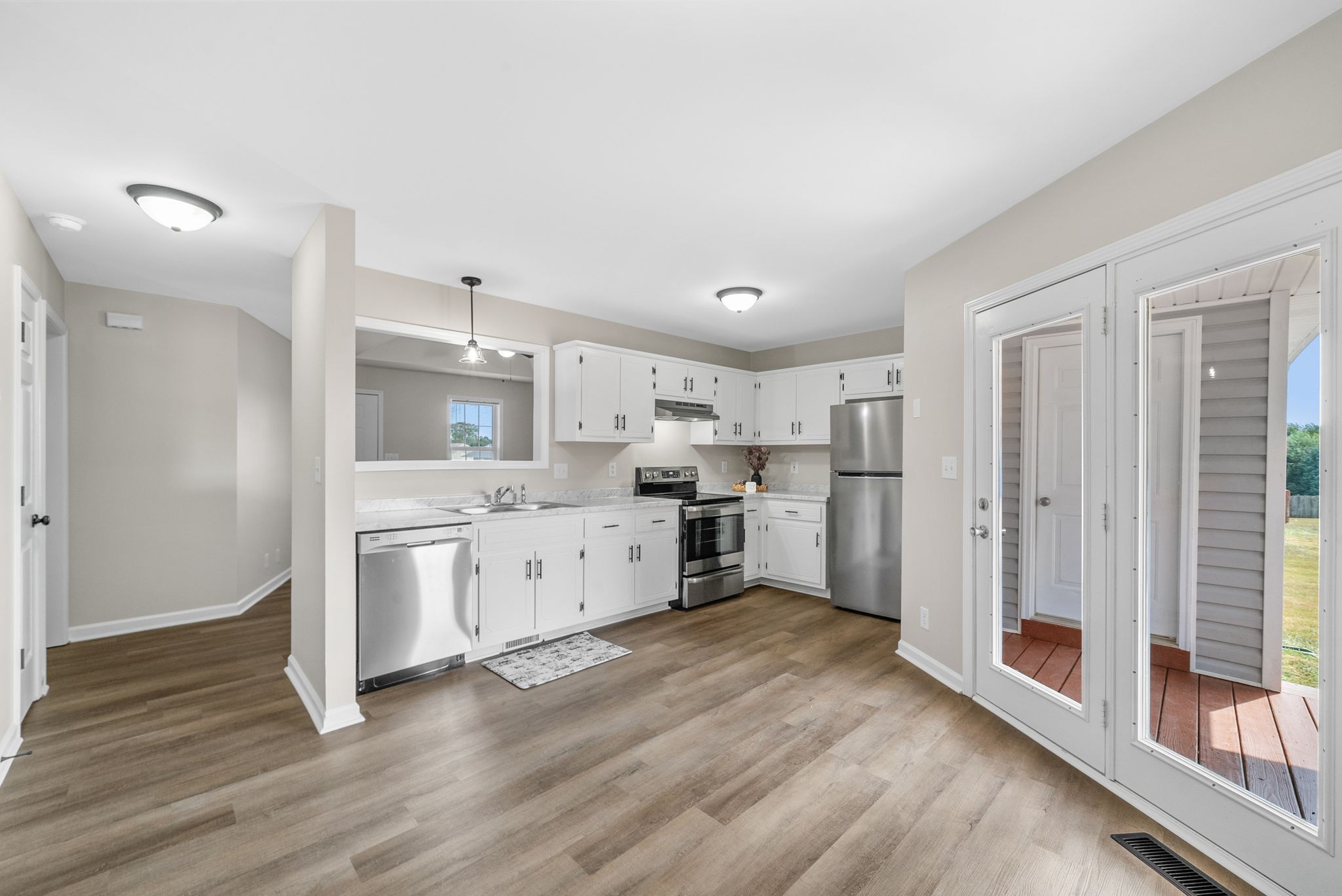 Oak Grove, Kentucky 42262, United States, 3 Bedrooms Bedrooms, ,2 BathroomsBathrooms,Residential,Pending,198628