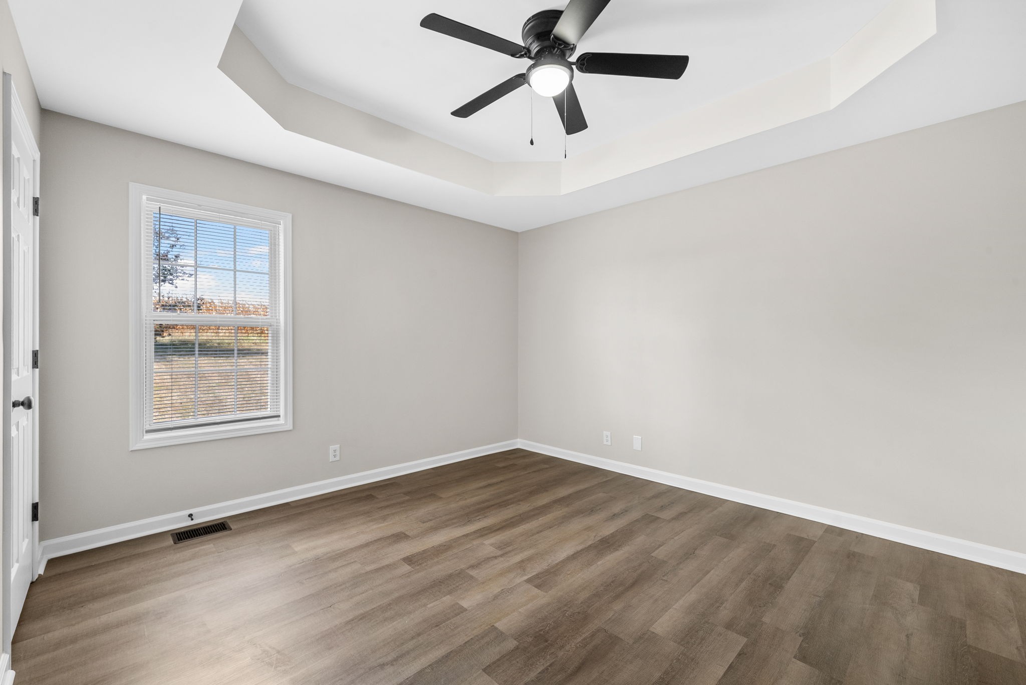 Oak Grove, Kentucky 42262, United States, 3 Bedrooms Bedrooms, ,2 BathroomsBathrooms,Residential,Pending,198628