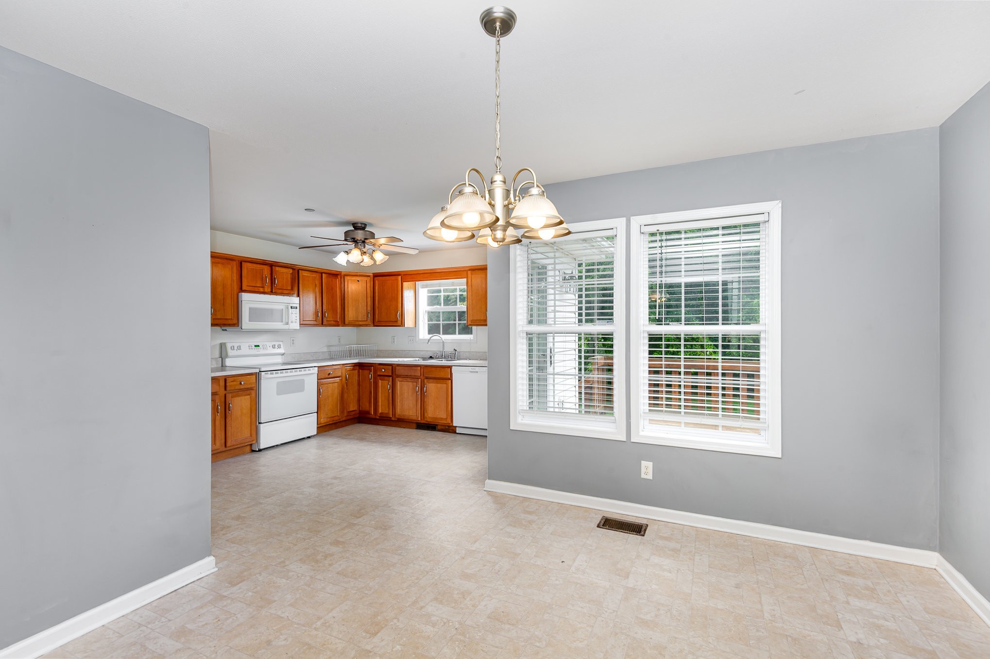 381 Bailey Ln