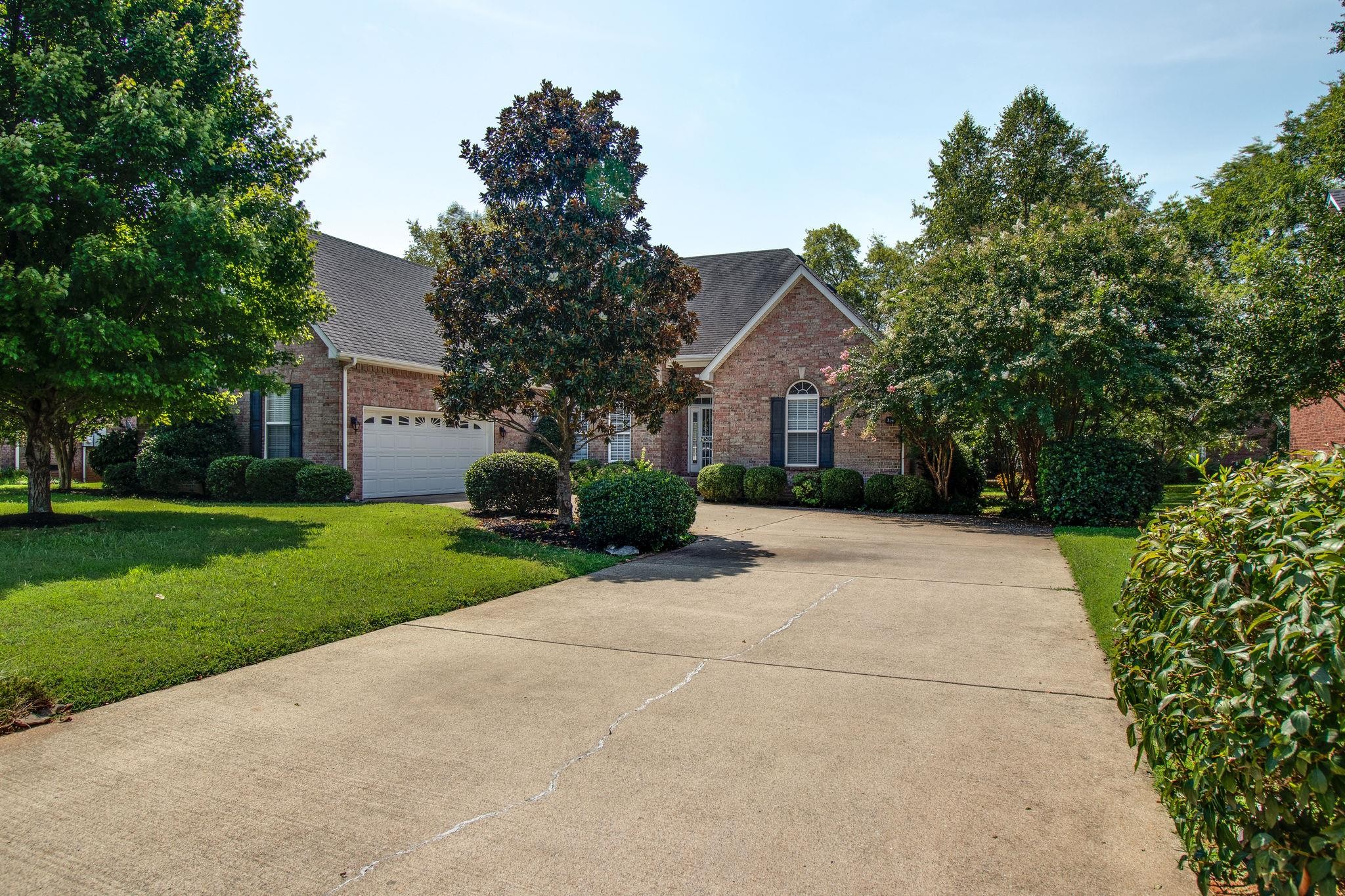 354 Sayre Ln