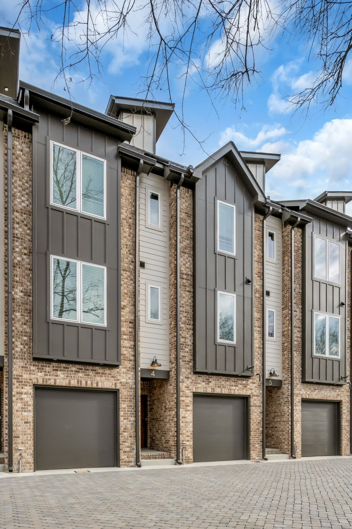 6305 Robertson Ave 4