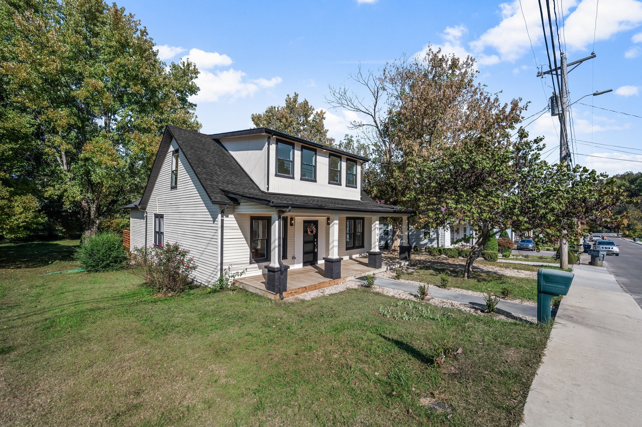105 Warren St
