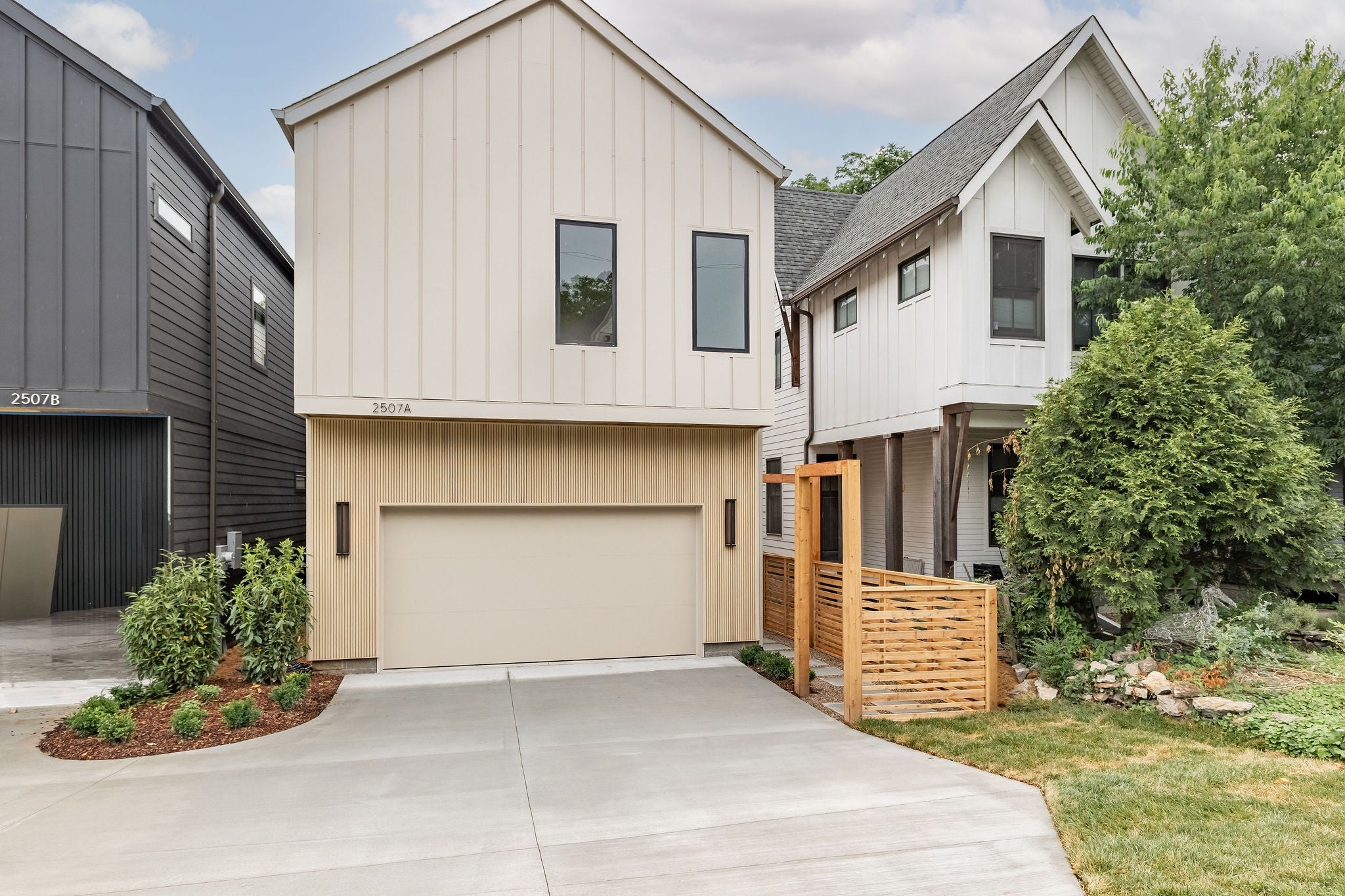 2507A Vaulx Ln