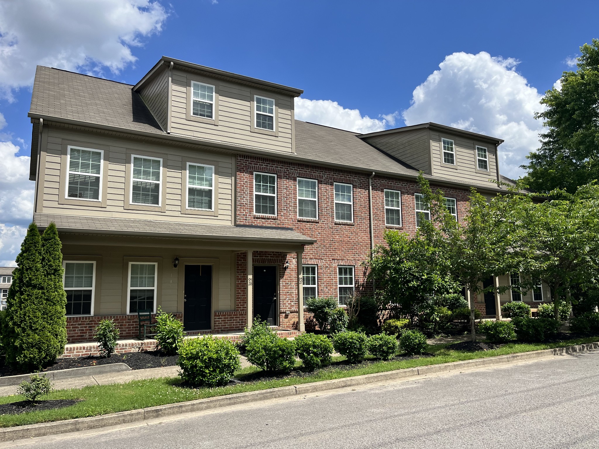 View Hendersonville, TN 37075 townhome