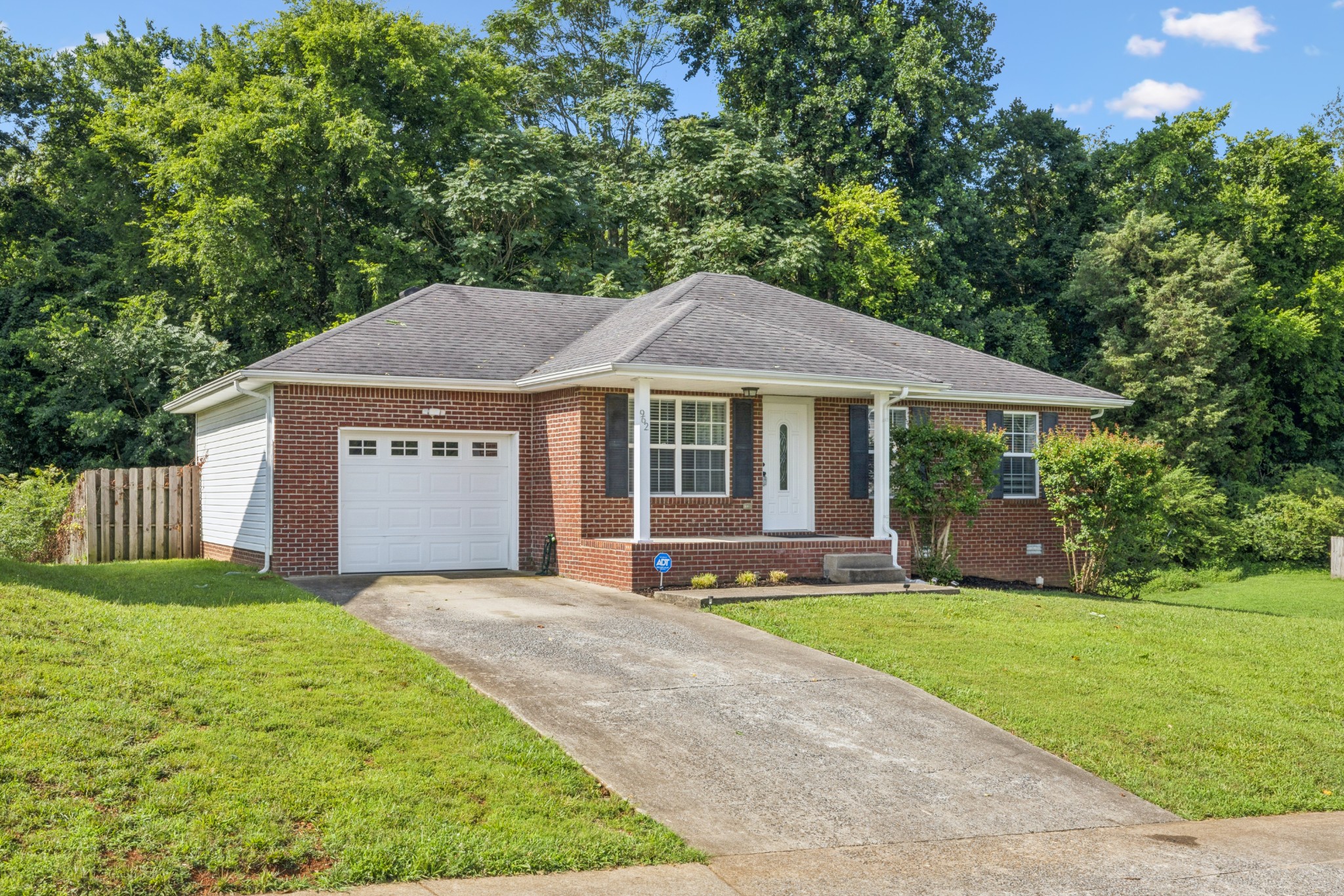 962 Russet Dr