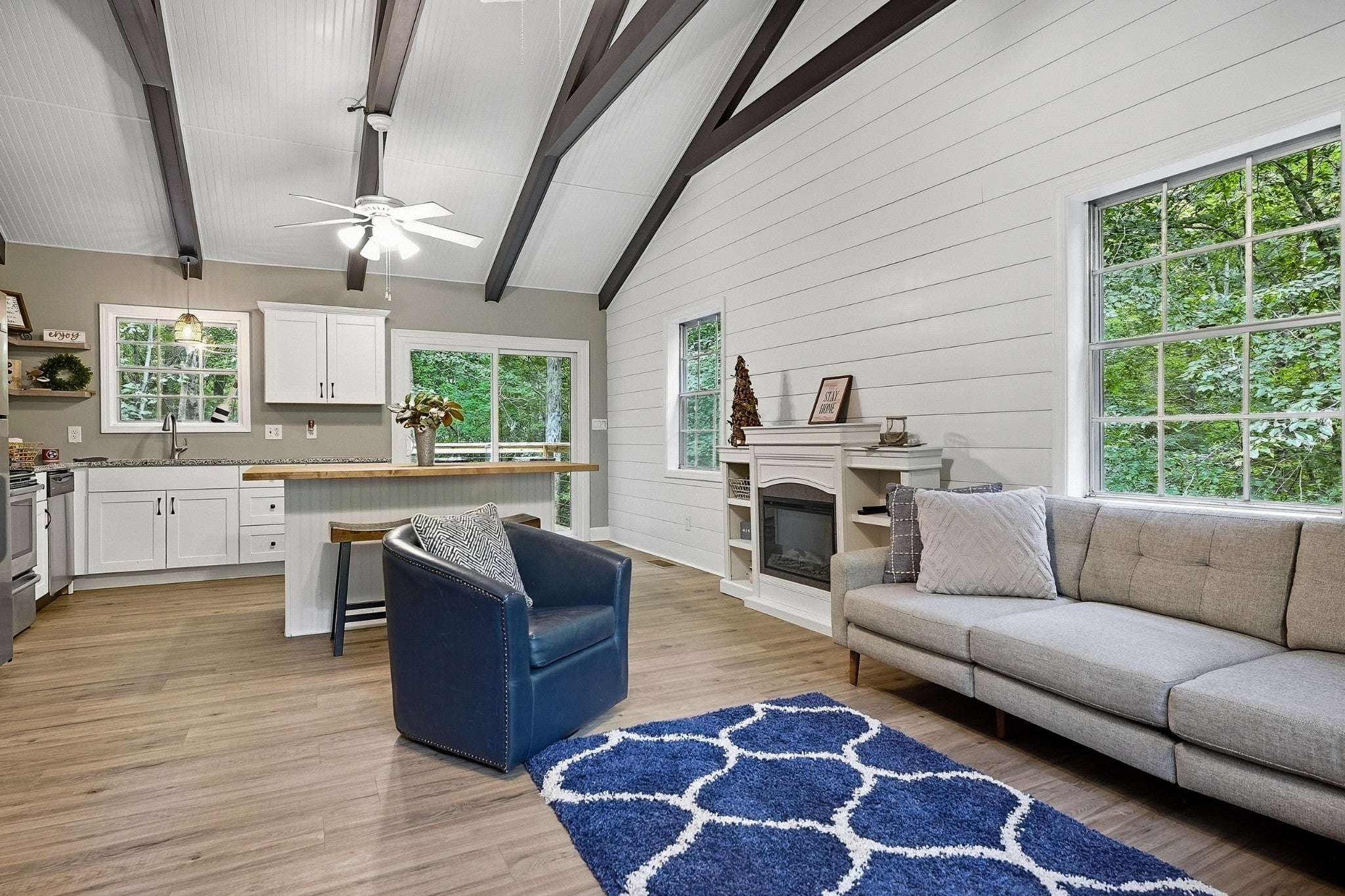 1377 Four Seasons Rd