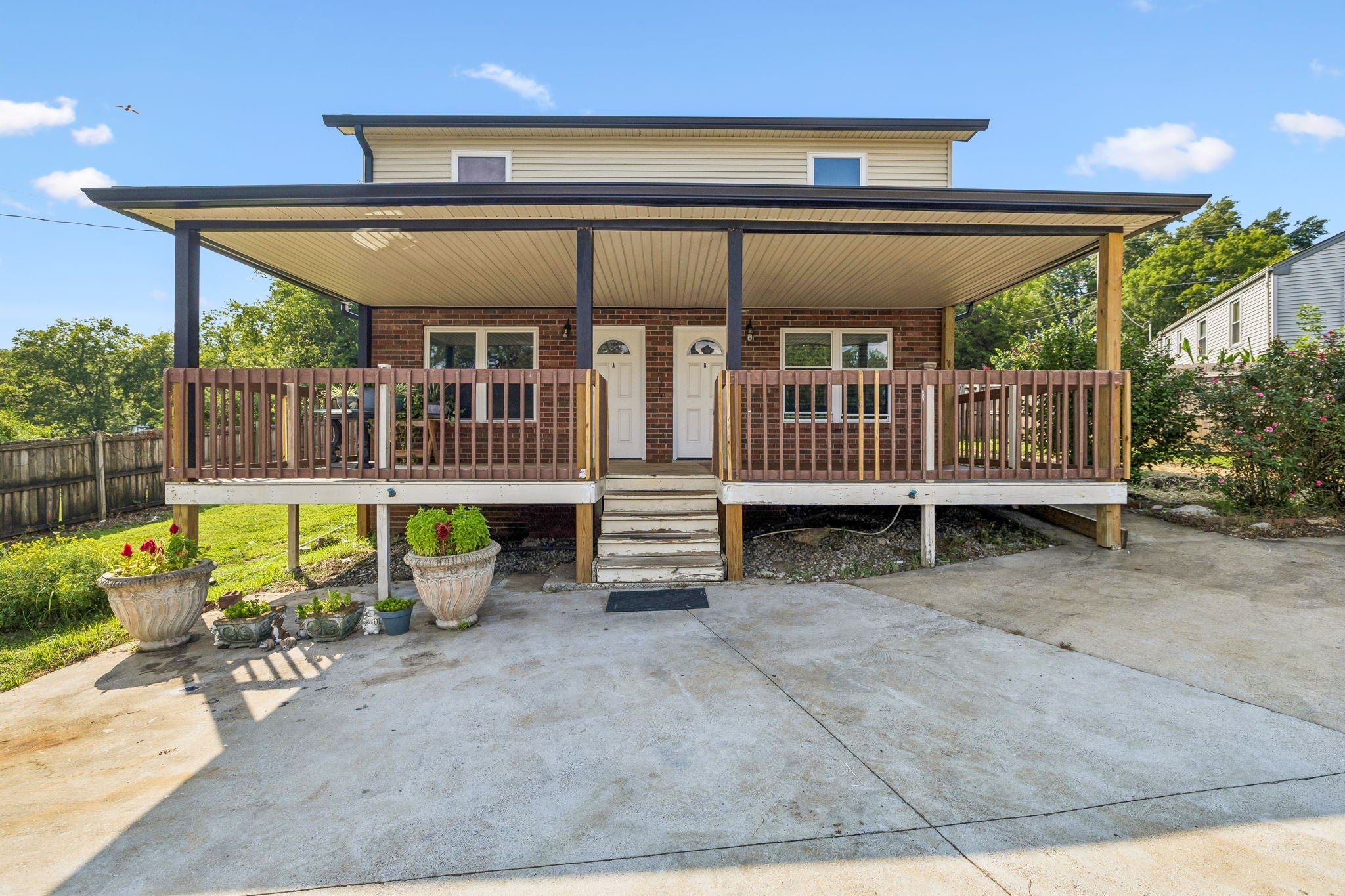listing at 211 Archwood Dr, Madison