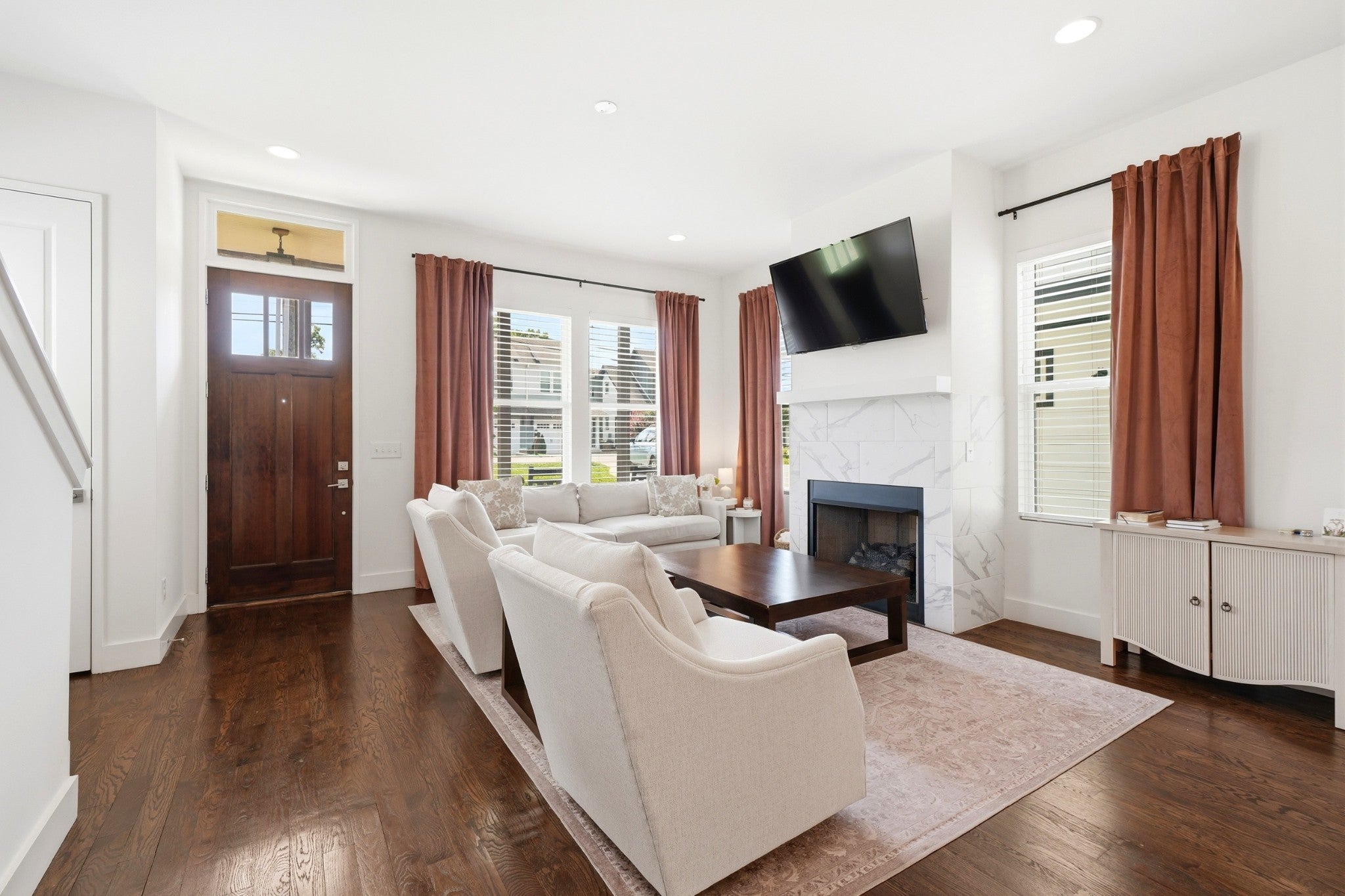 643 Vernon Ave 1