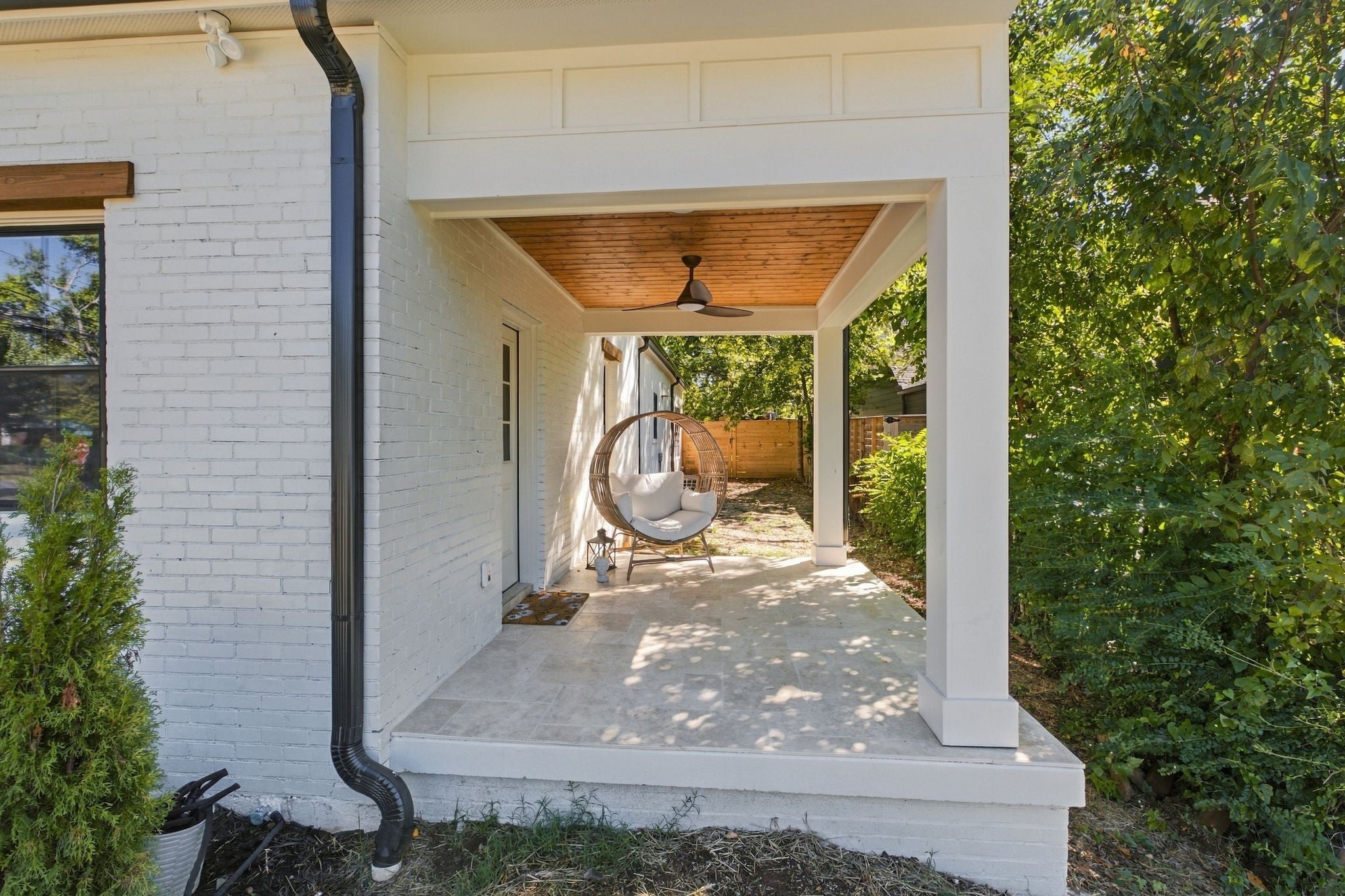 1417 Montgomery Ave
