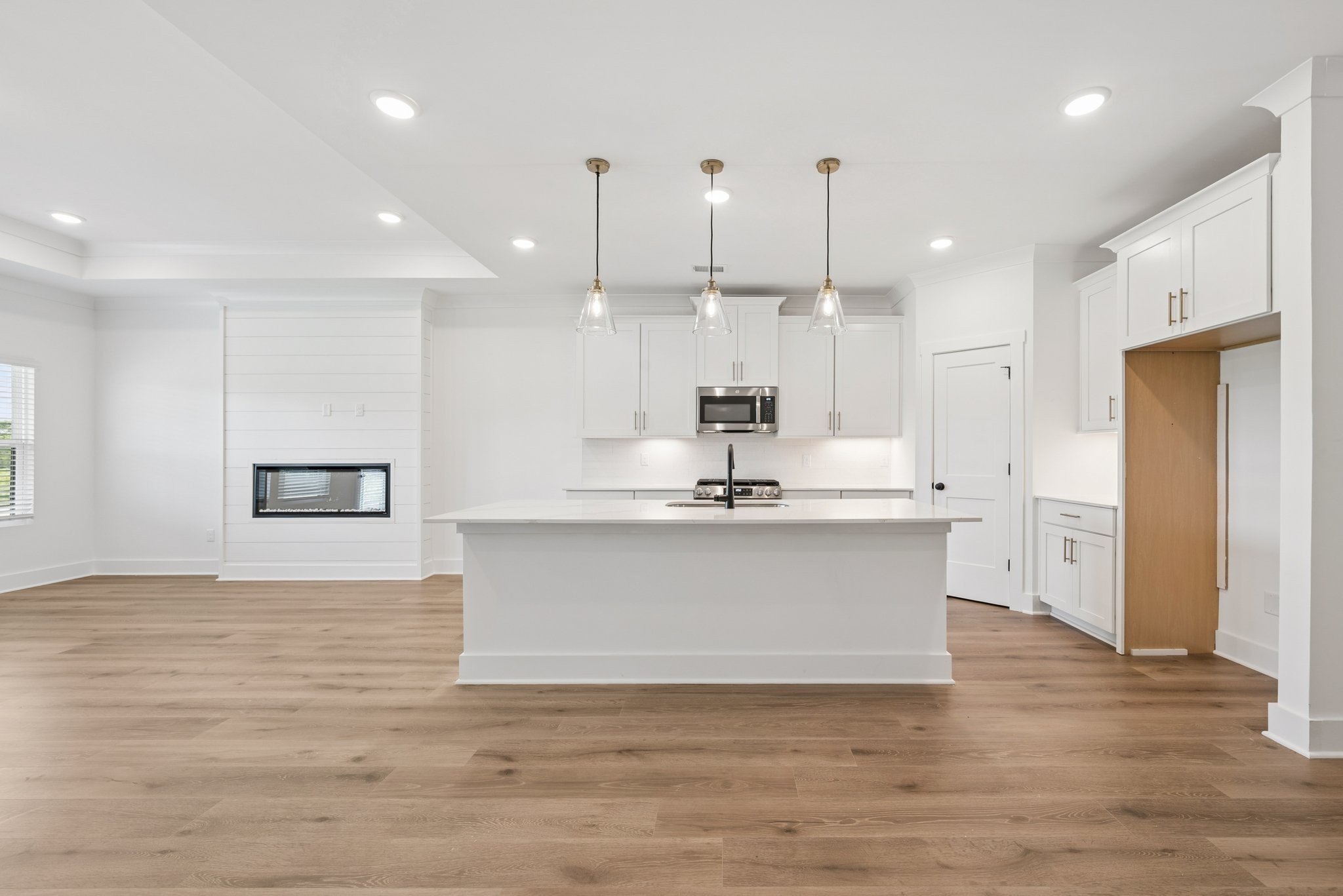 207 Conger Dr