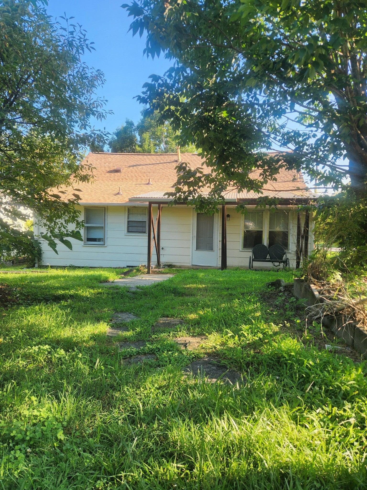2-bed listing at 3801 Elkins Ave, Nashville