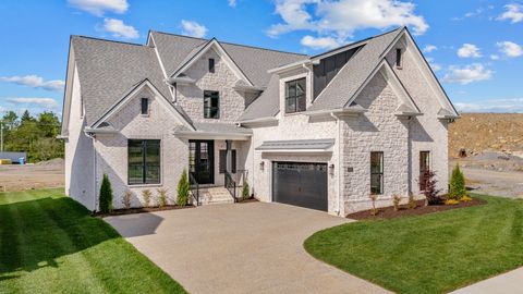 2037 WT Chandler Blvd #61 Gallatin TN 37066
