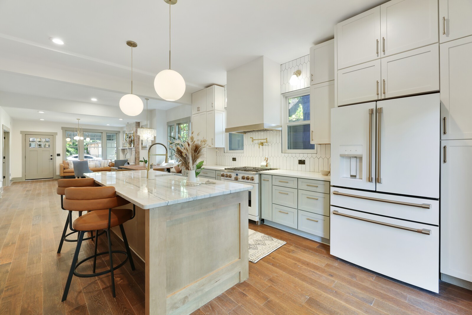 1408 Douglas Ave