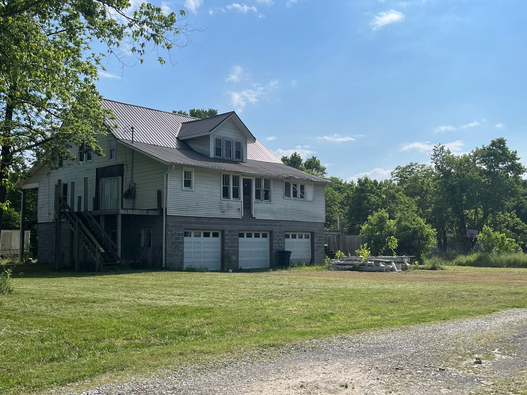 118 Lackey Rd