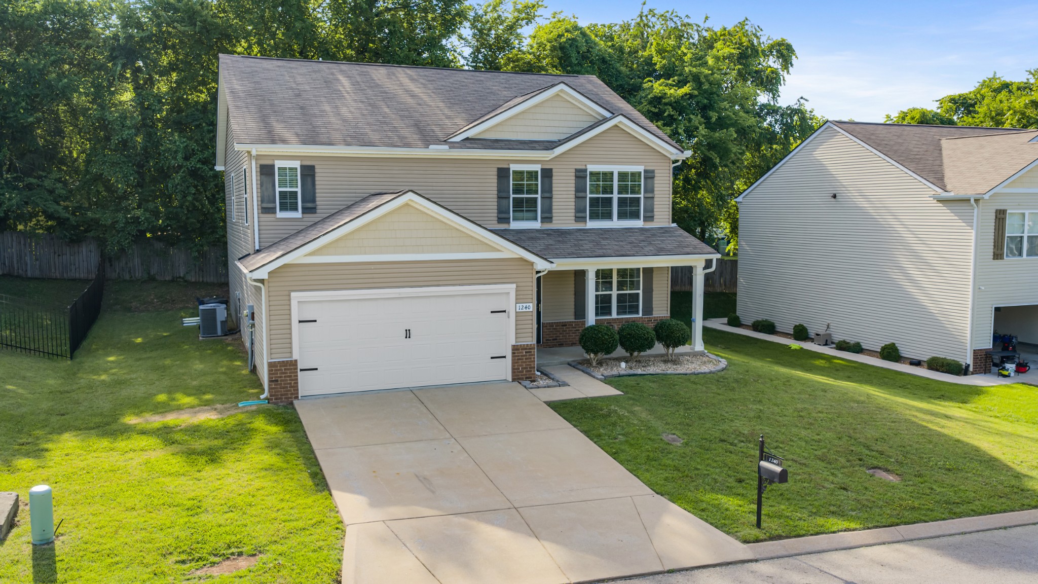 1240 Oxford Village Cv