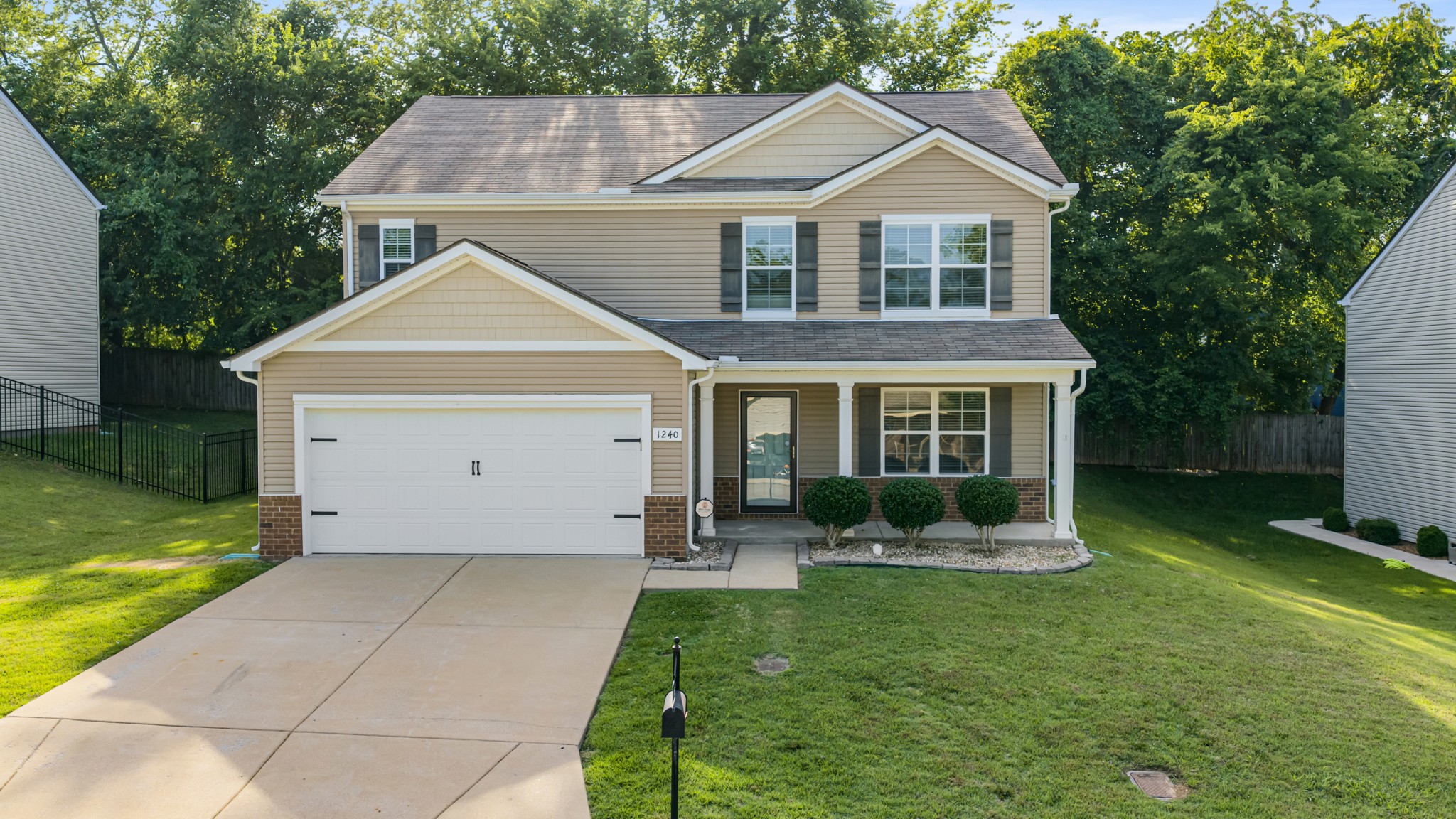 1240 Oxford Village Cv