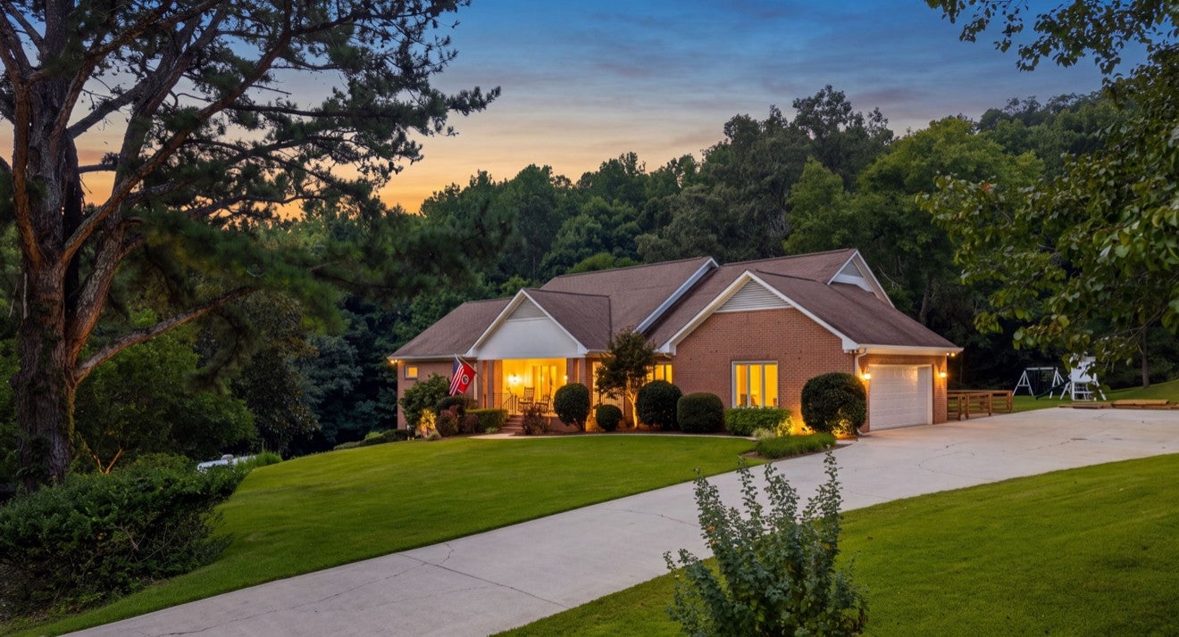 497 Cobblestone Creek Rd NW