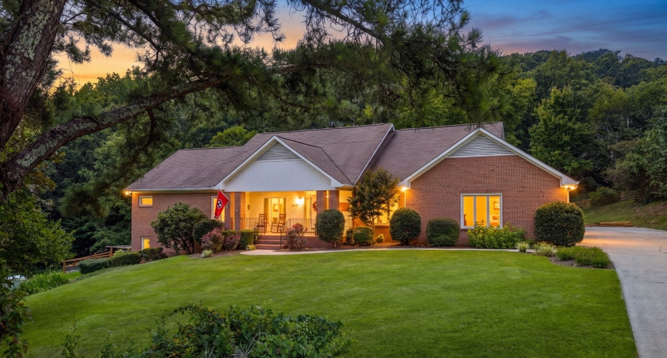 497 Cobblestone Creek Rd NW