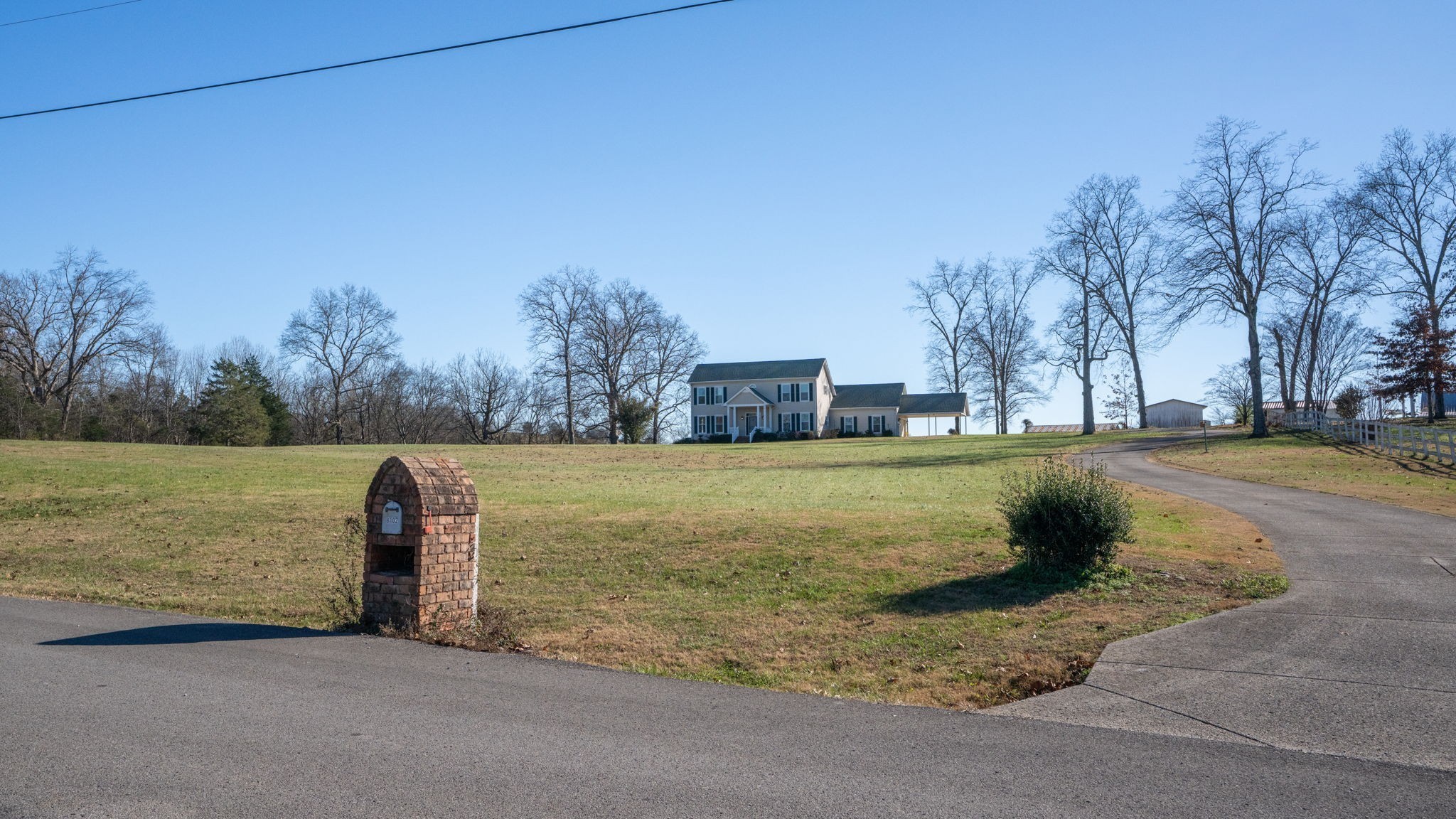 8102 Pleasant View Dr