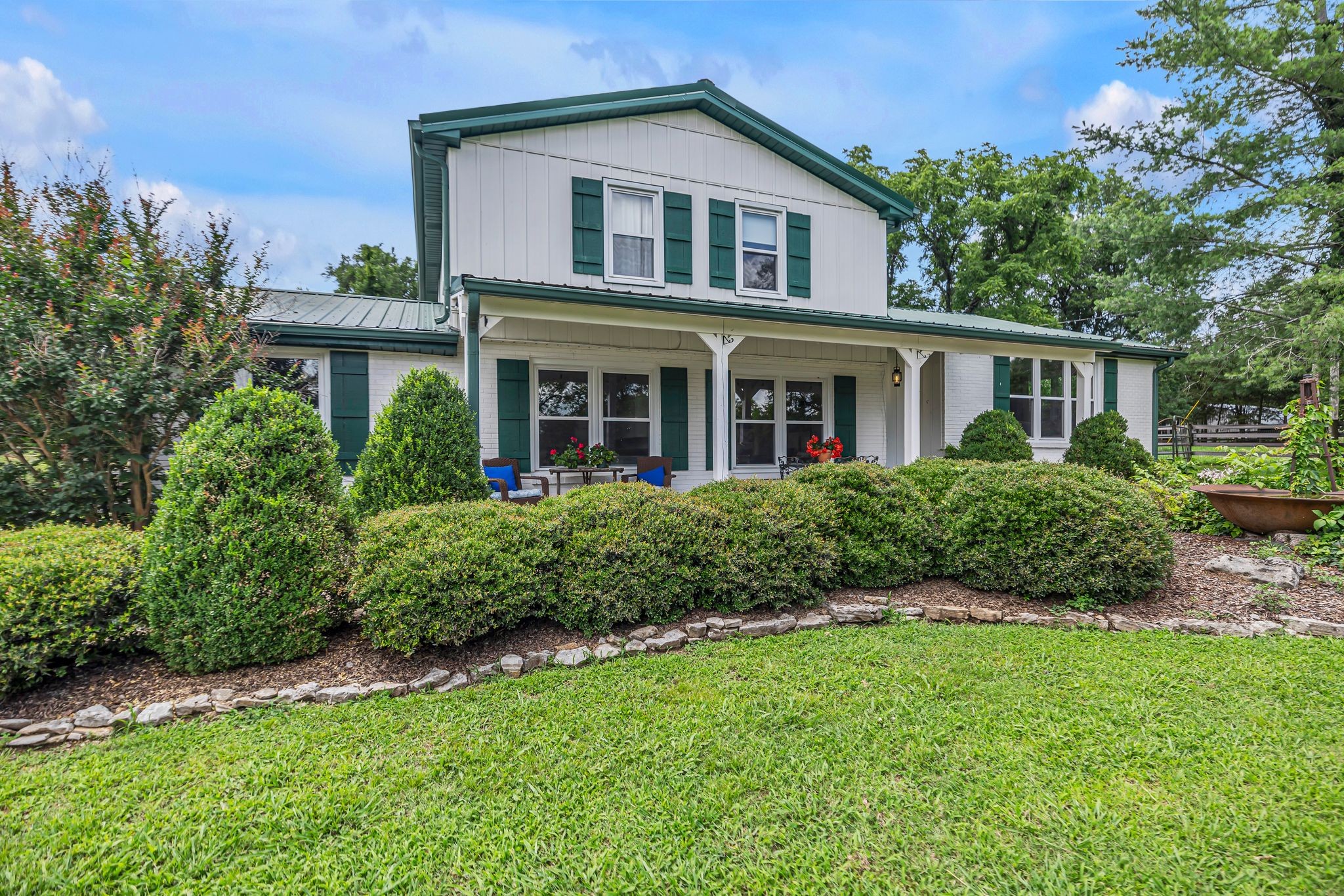 921 Hickory Hills Dr