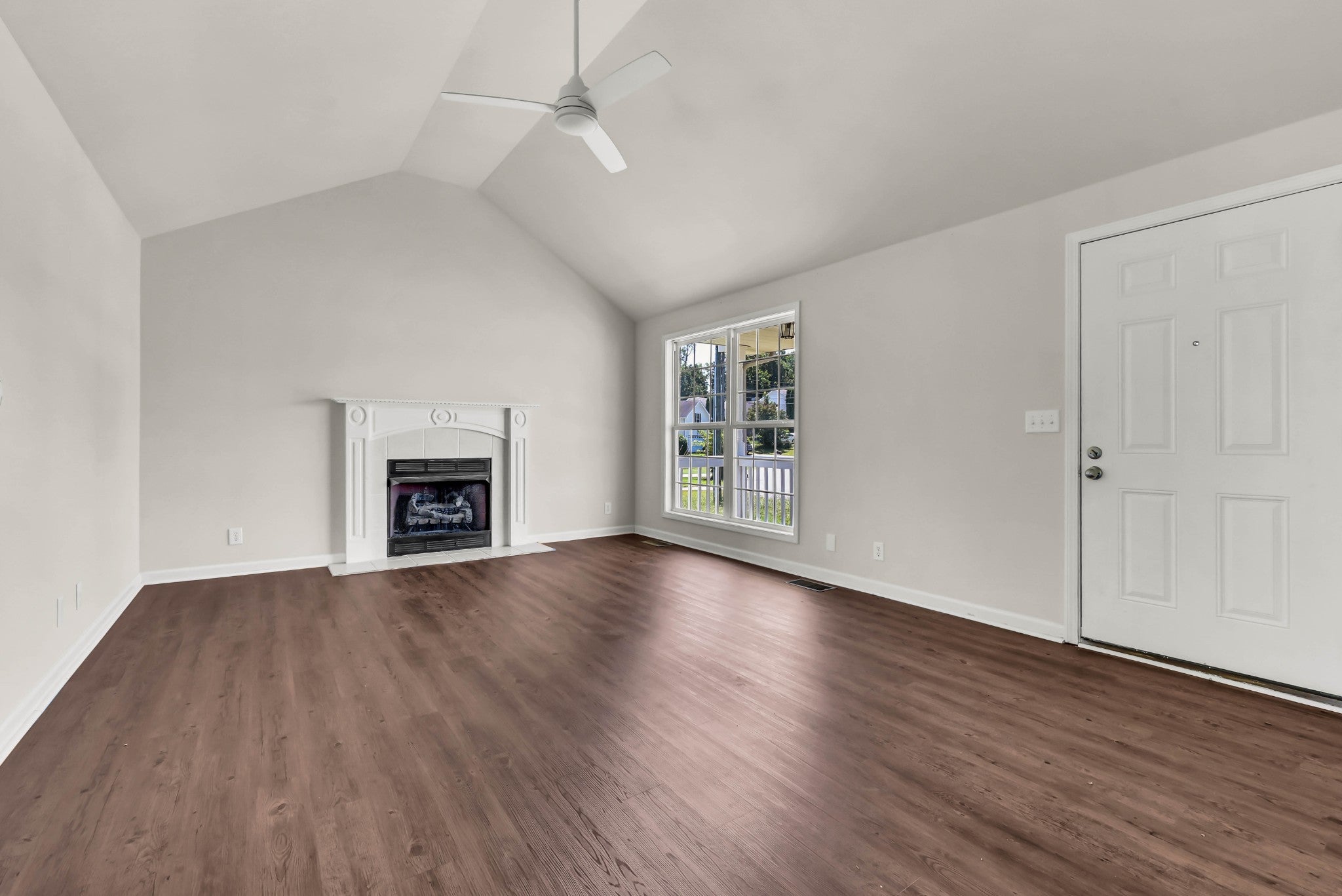 2863 Rome Ln