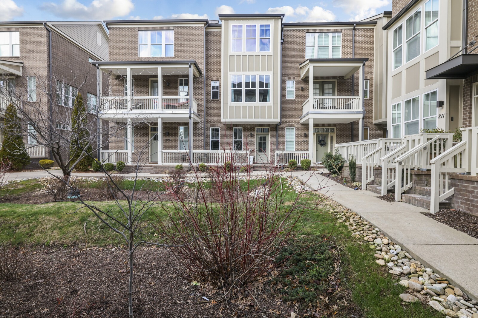 207 Porter Village Cir