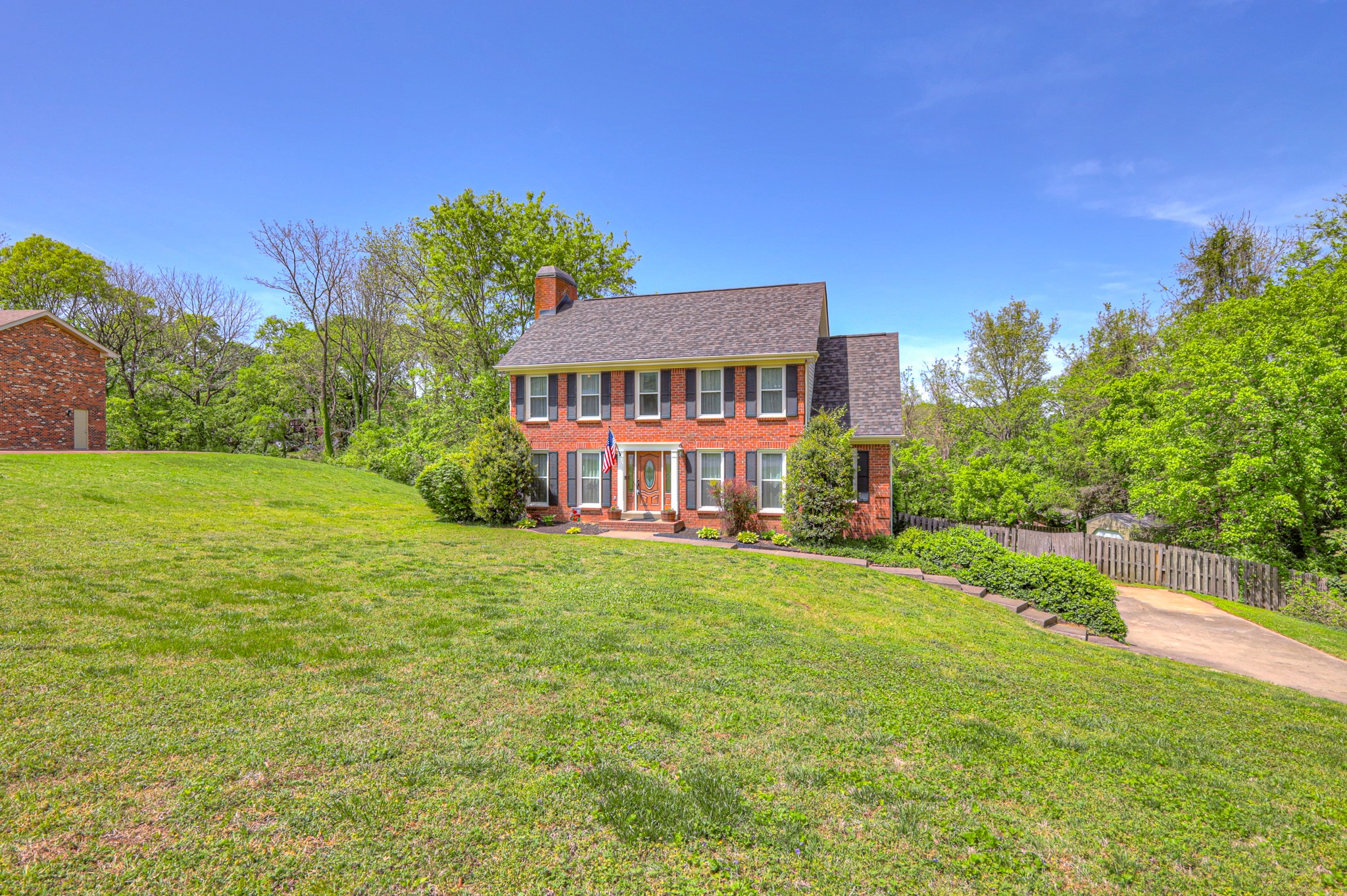 5307 E Bend Dr