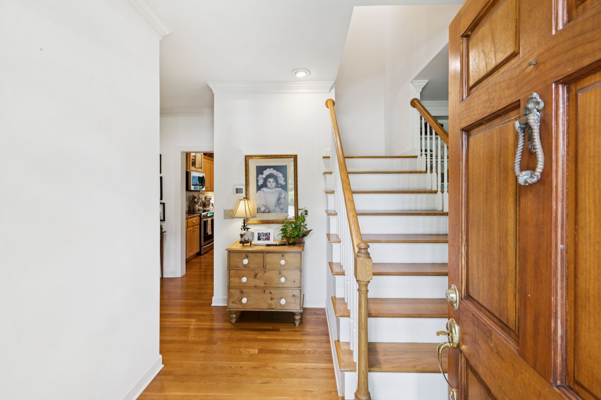 712 Roxburgh Cv