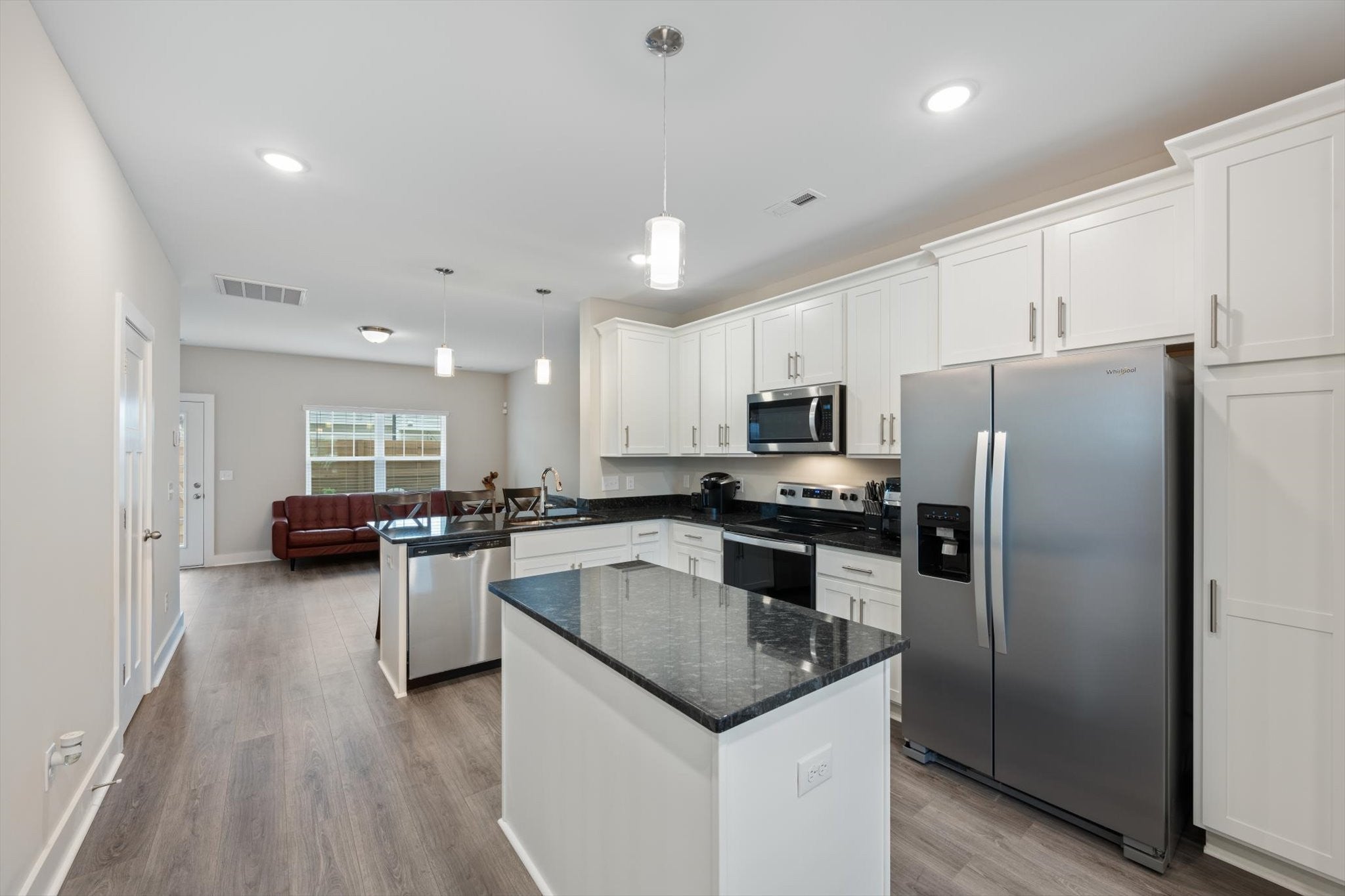 2269 Bayport Ave