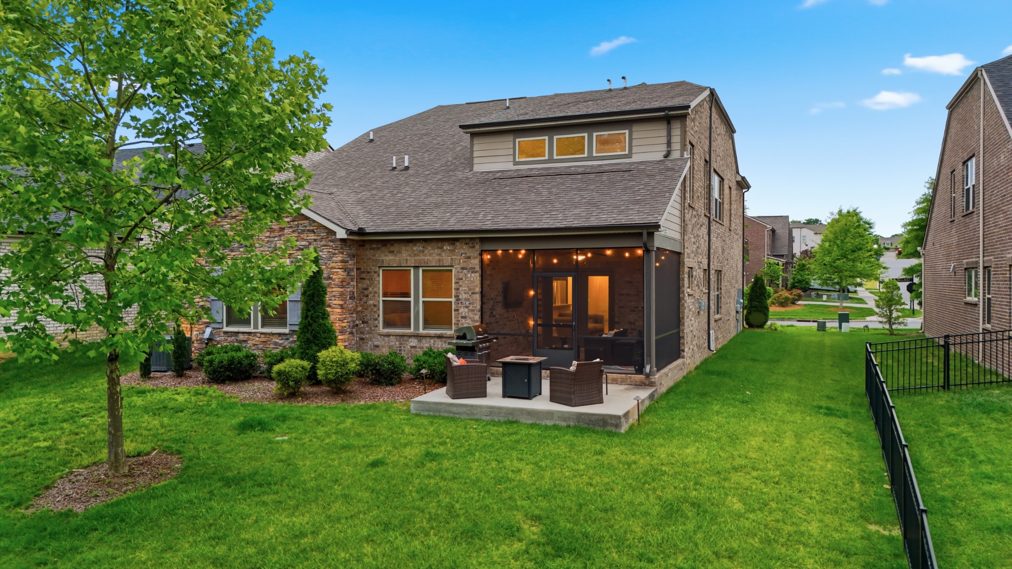 1677 Boardwalk Pl