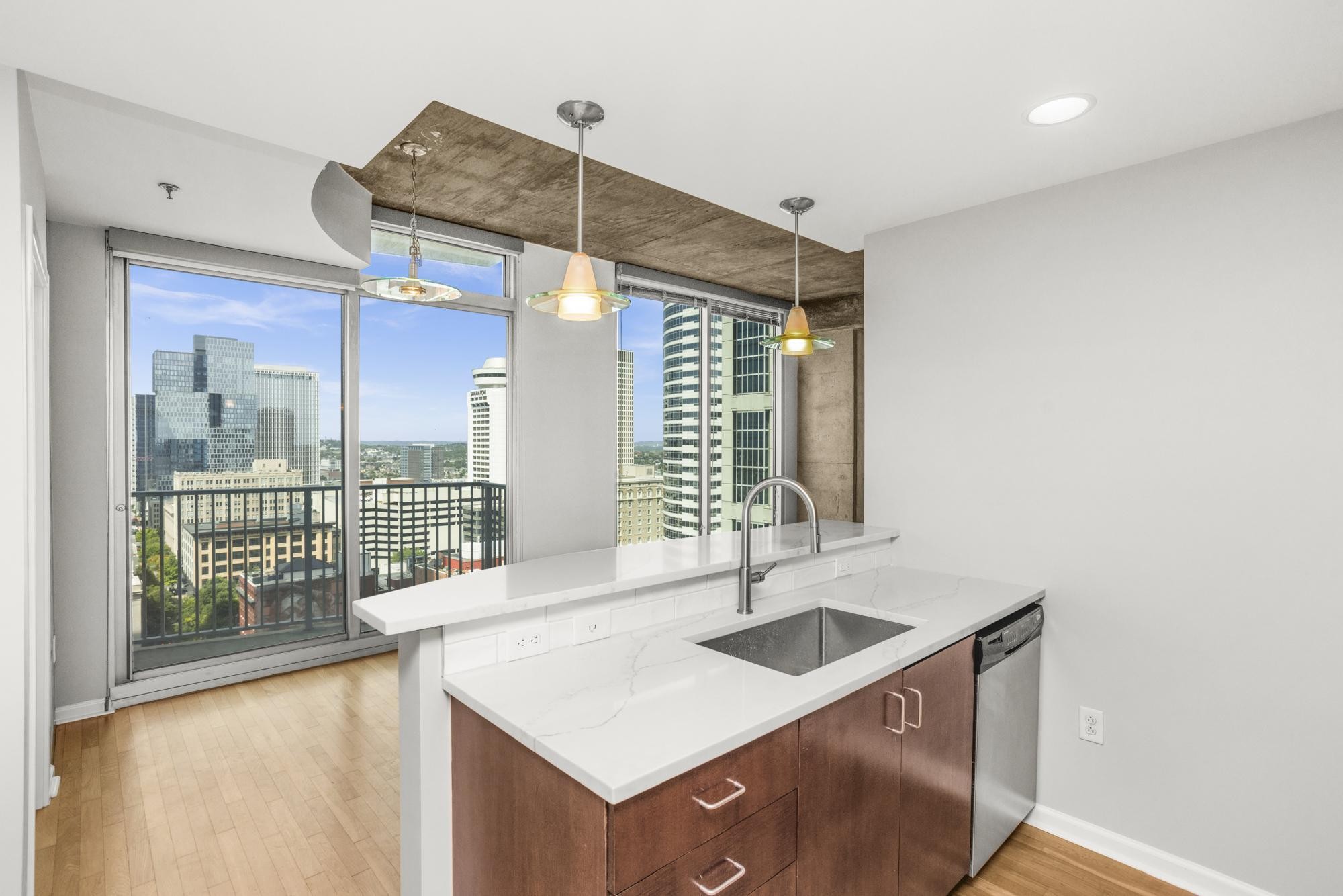 415 Church St 1702