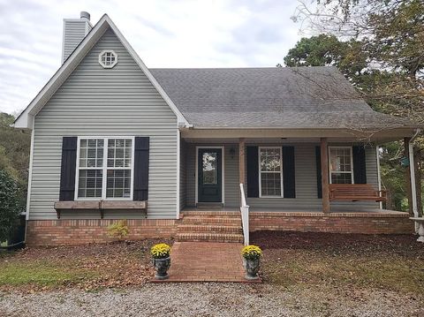 491 Hillview Dr Lawrenceburg TN 38464